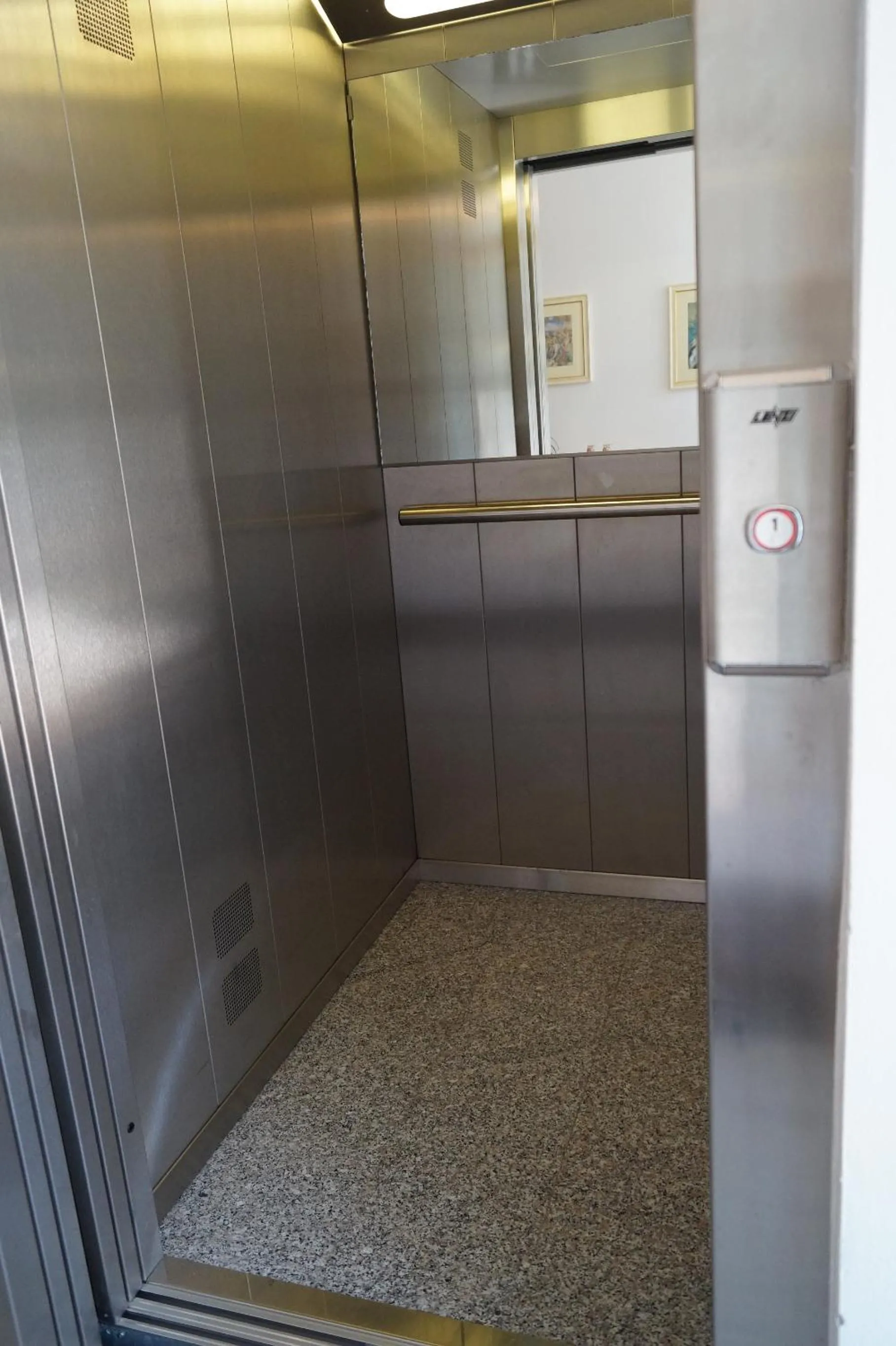 Area and facilities in Sirmione Rosselli Apartments