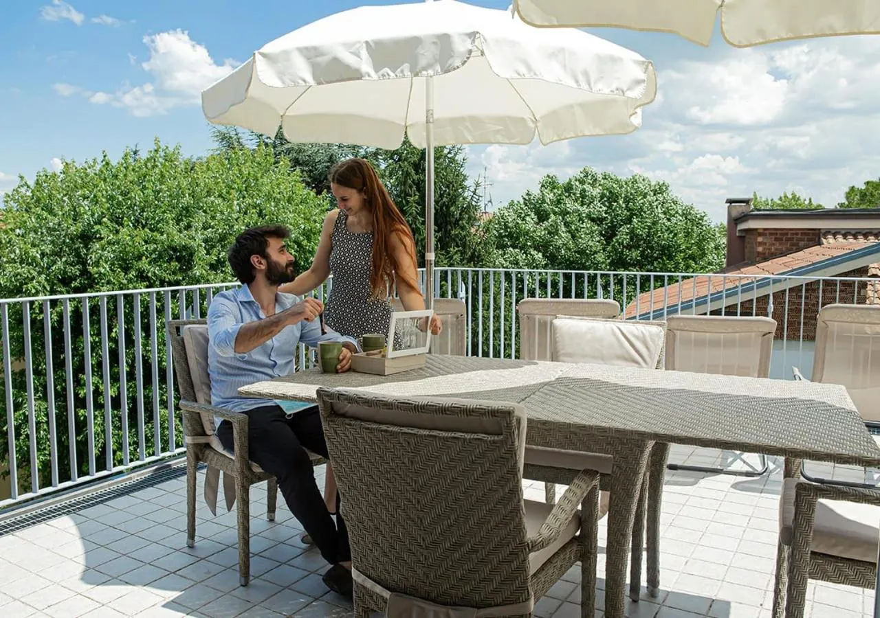 Balcony/Terrace in Sirmione Rosselli Apartments