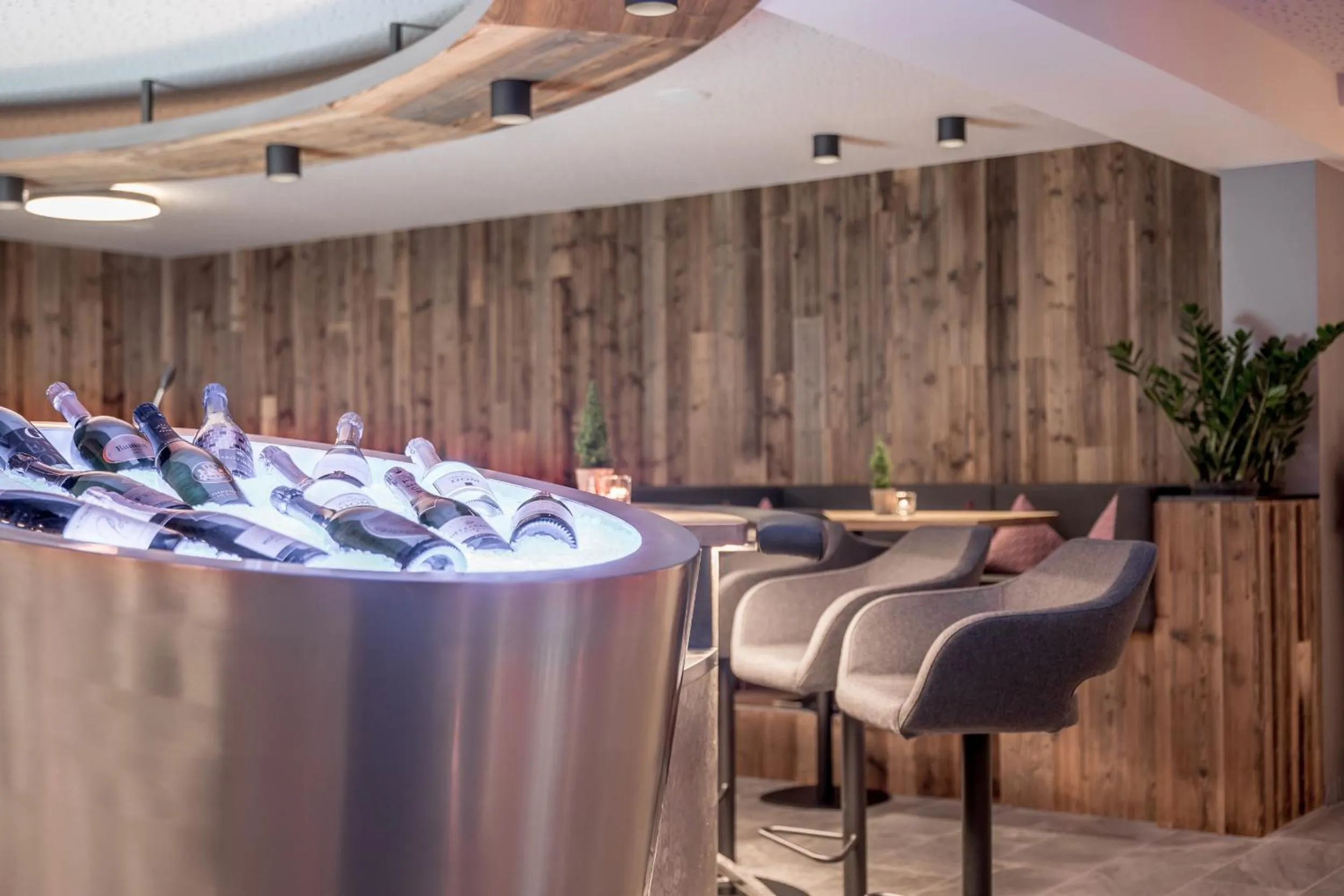 Lounge or bar in 4 Sterne Superior Mühle Resort 1900 - Adults only