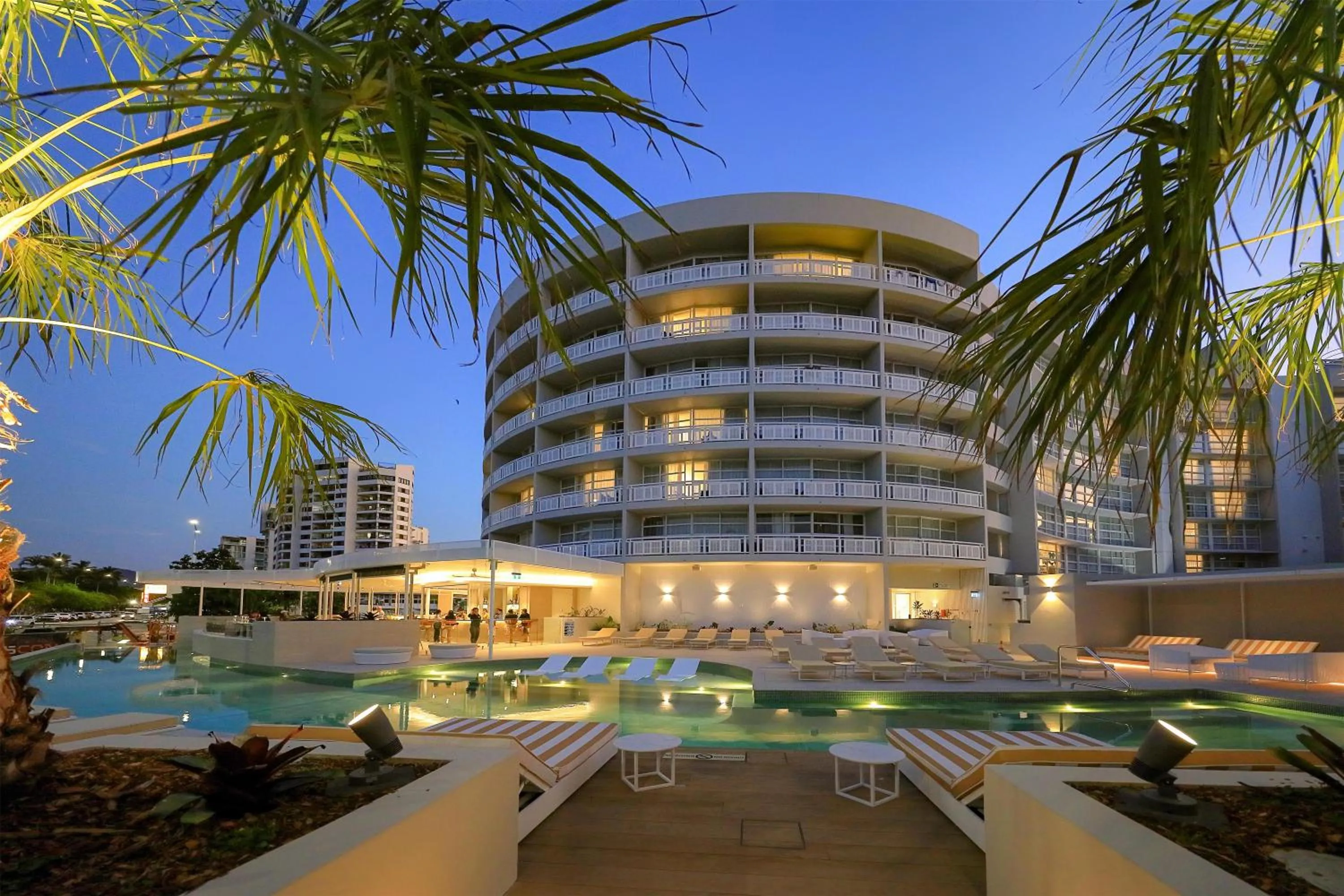 Property building in DoubleTree by Hilton Cairns