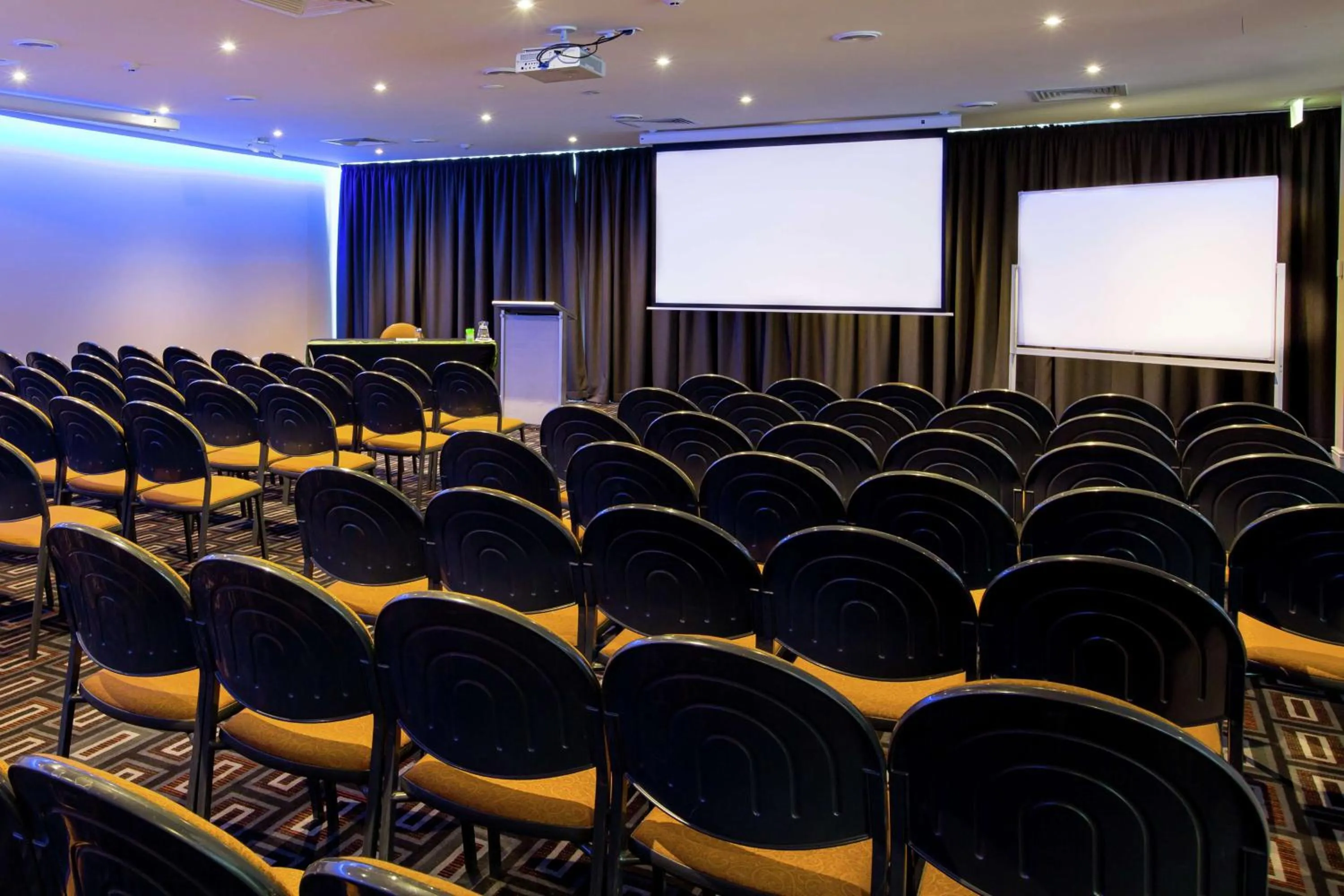 Meeting/conference room in DoubleTree by Hilton Cairns
