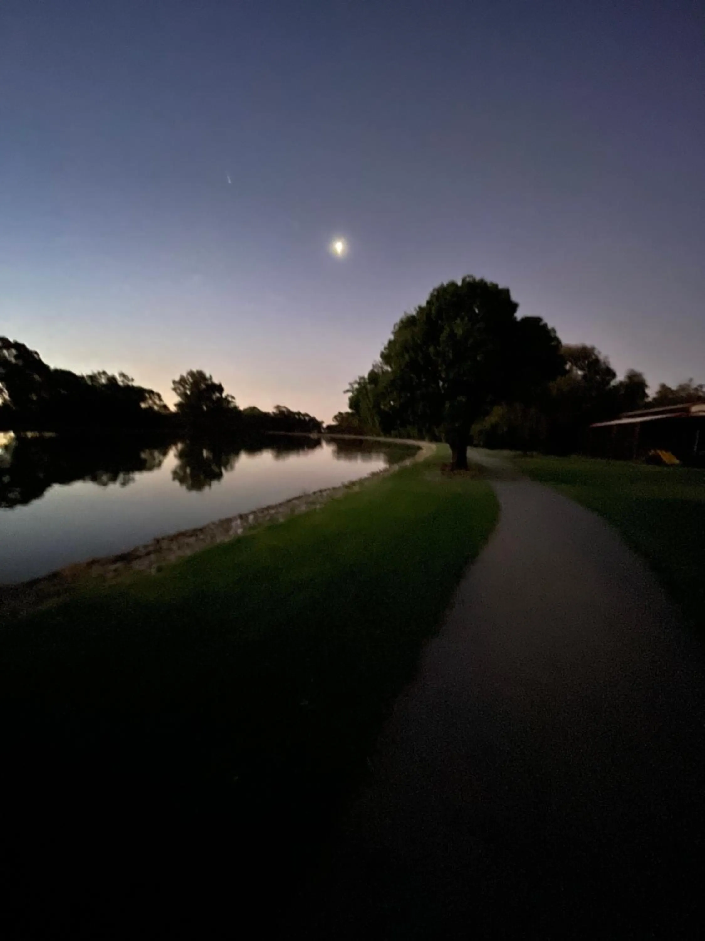 City view in Jerilderie Motor Inn