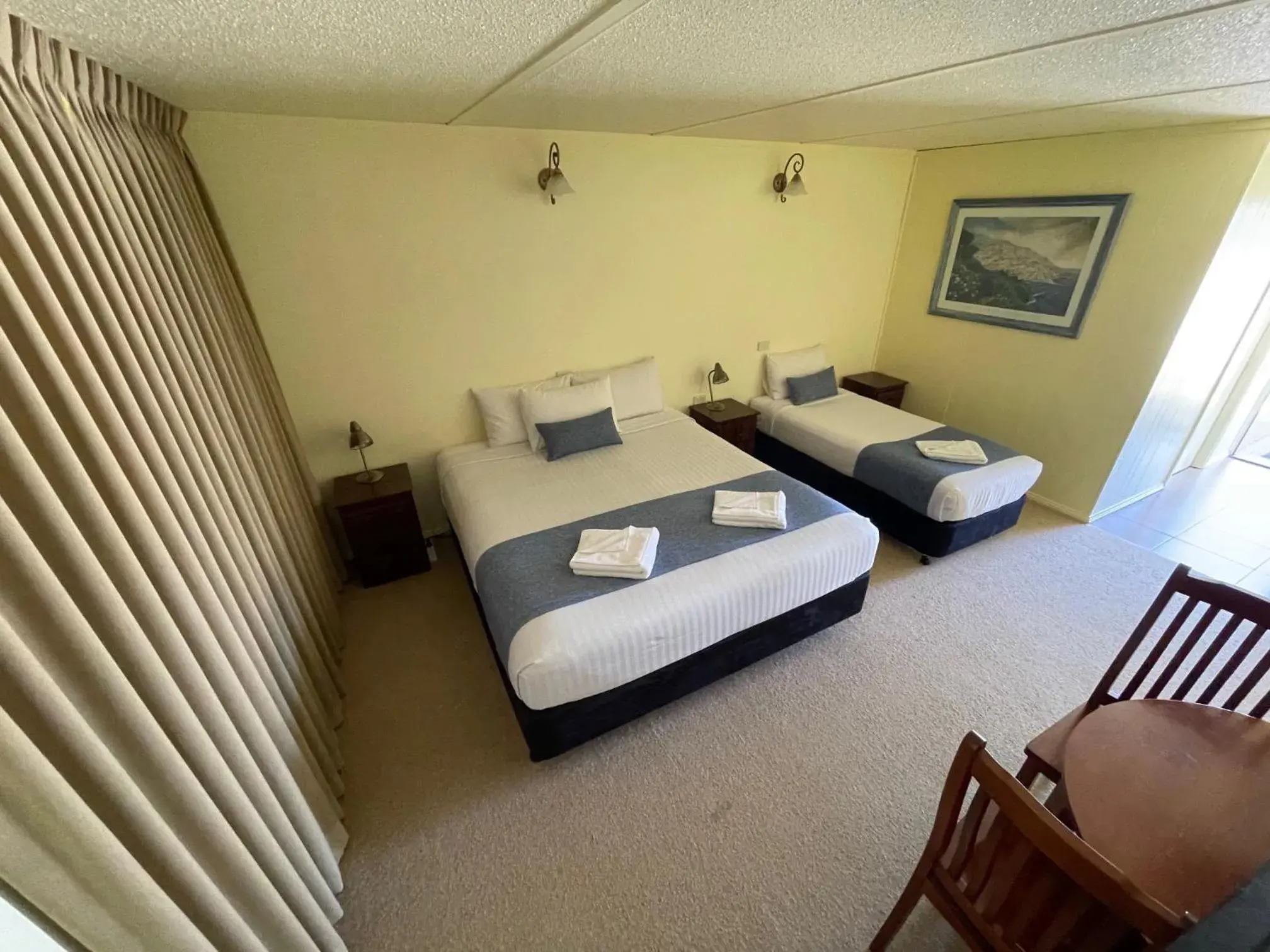 Budget Twin Room in Jerilderie Motor Inn Budget Twin Room in Jerilderie Motor Inn