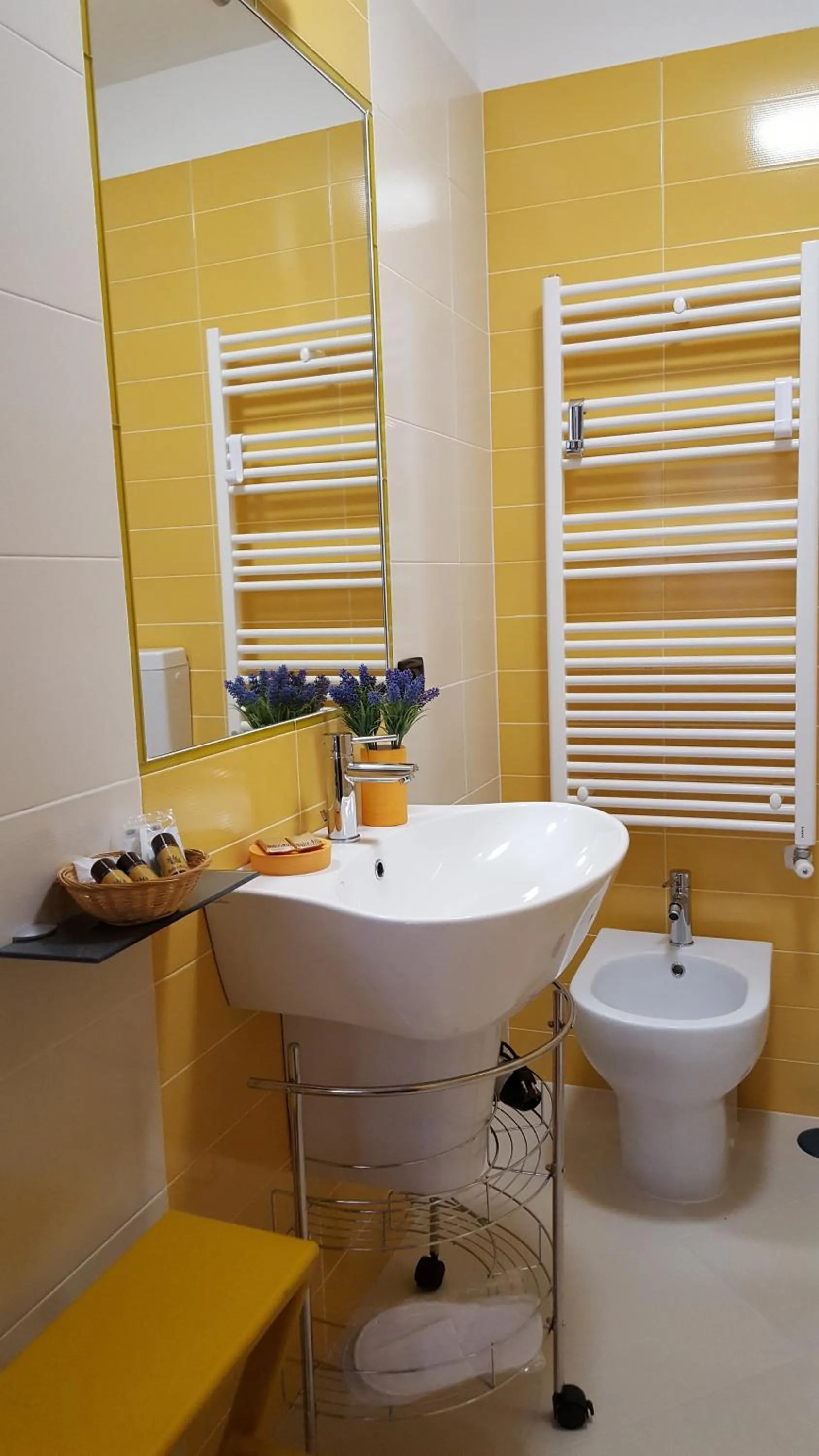 Bathroom in B&B La Canzanella