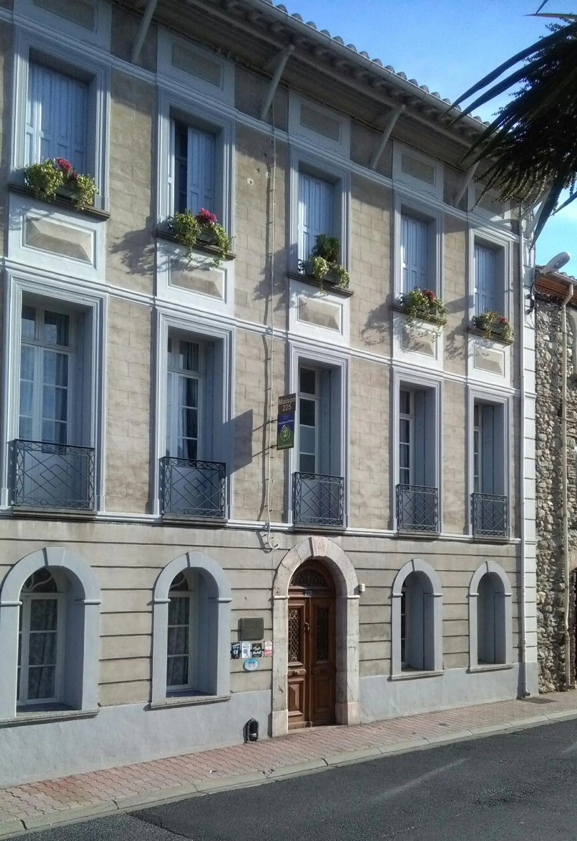 Facade/entrance in Maison 225