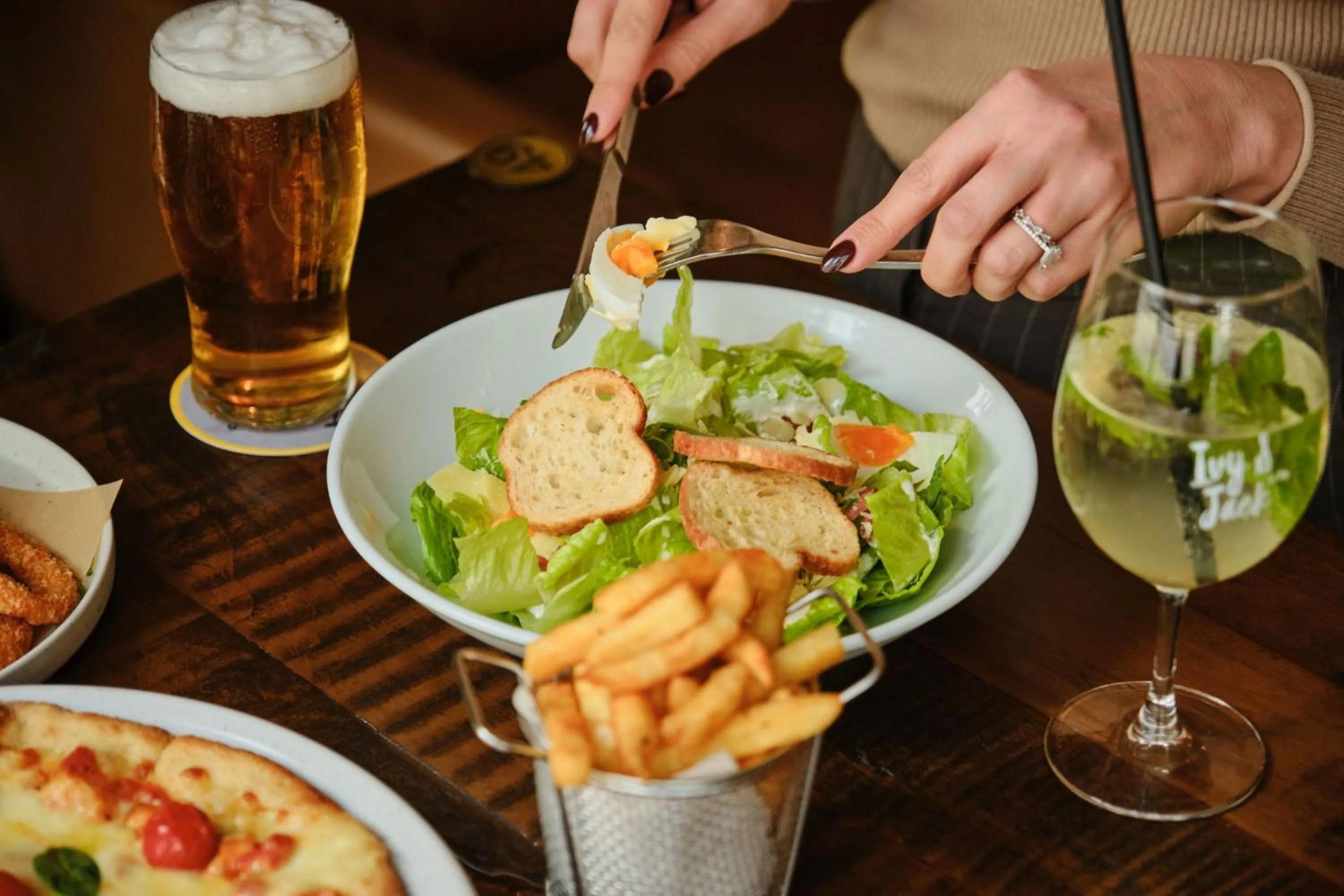 Restaurant/places to eat in Holiday Inn Perth City Centre by IHG