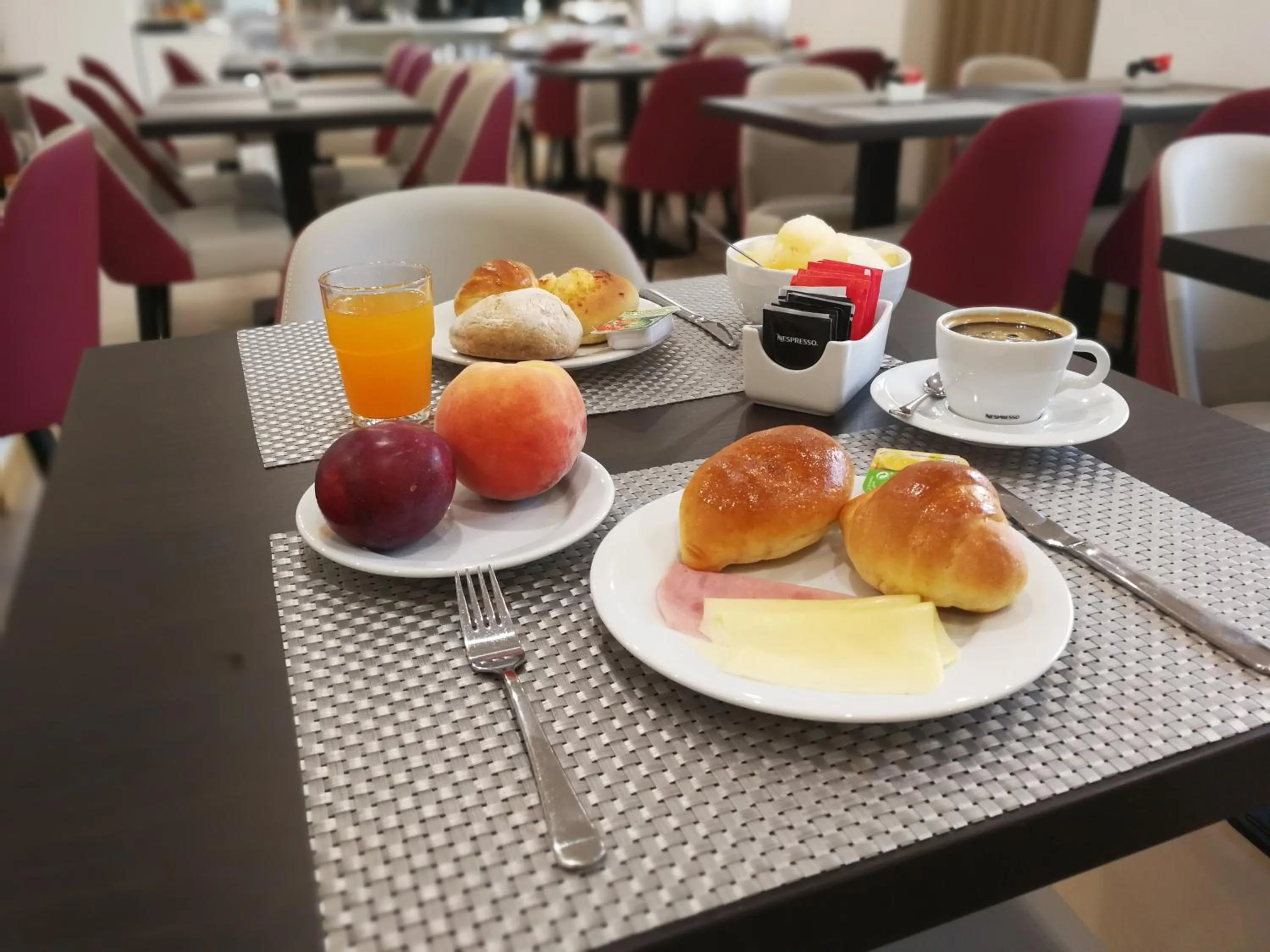 Buffet breakfast in Hotel Canada