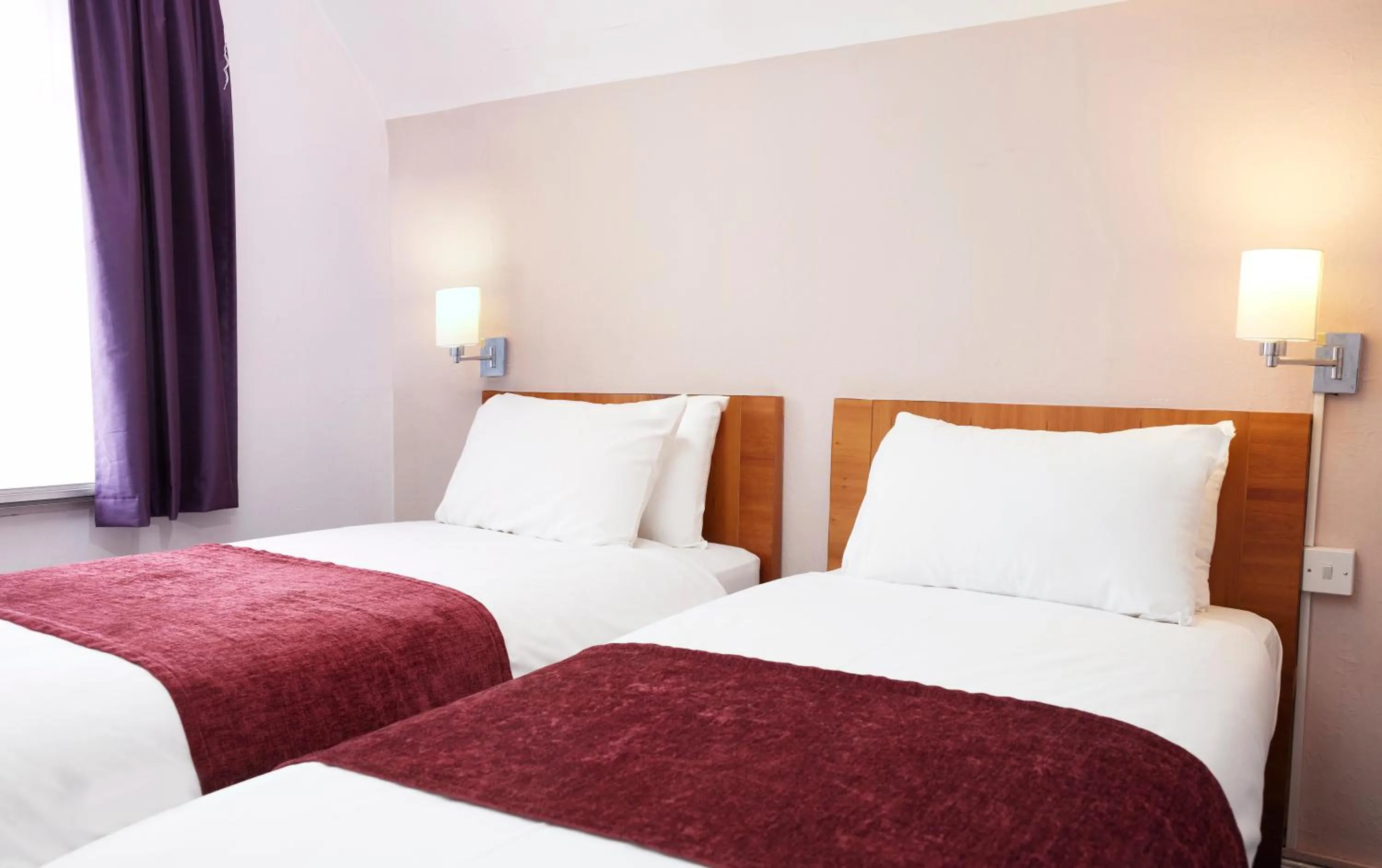 Bed in Crossroads by Chef & Brewer Collection