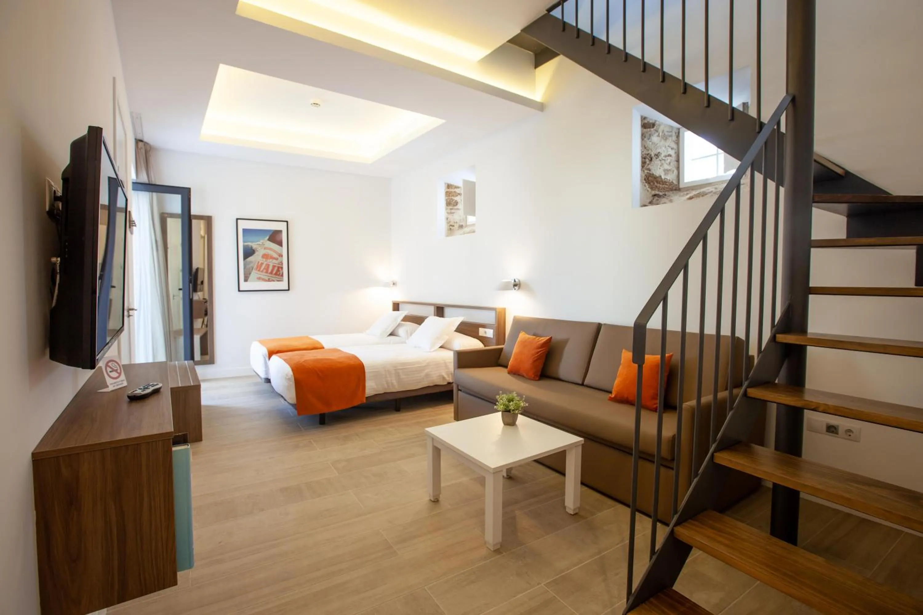 Photo of the whole room in Apartamentos Maier