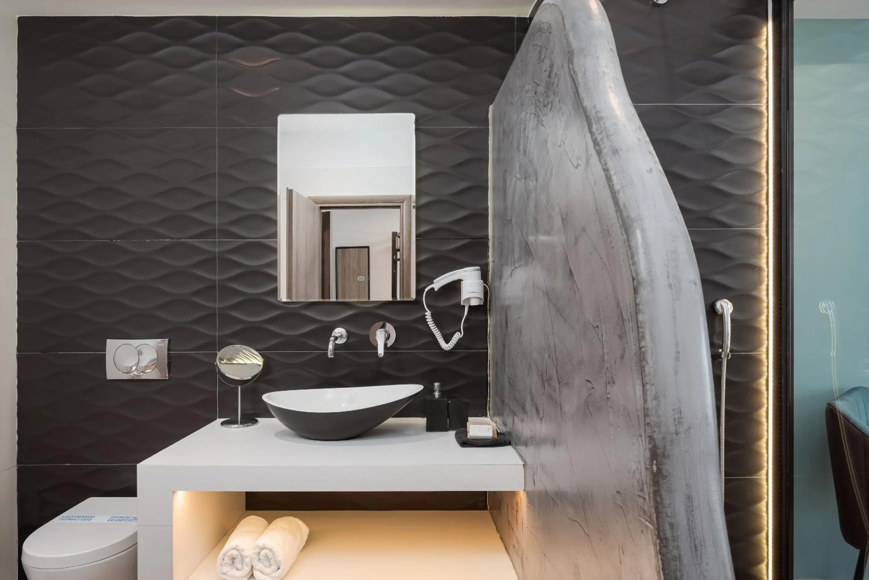 Shower in Sette Suites & Rooms - Adults Only