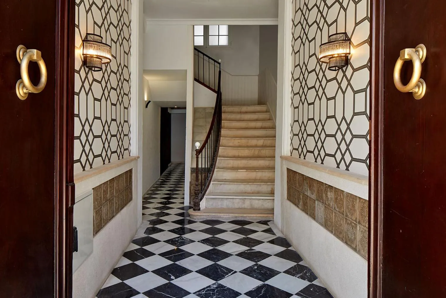 Facade/entrance in Lodgingmalaga Plaza Constitucion