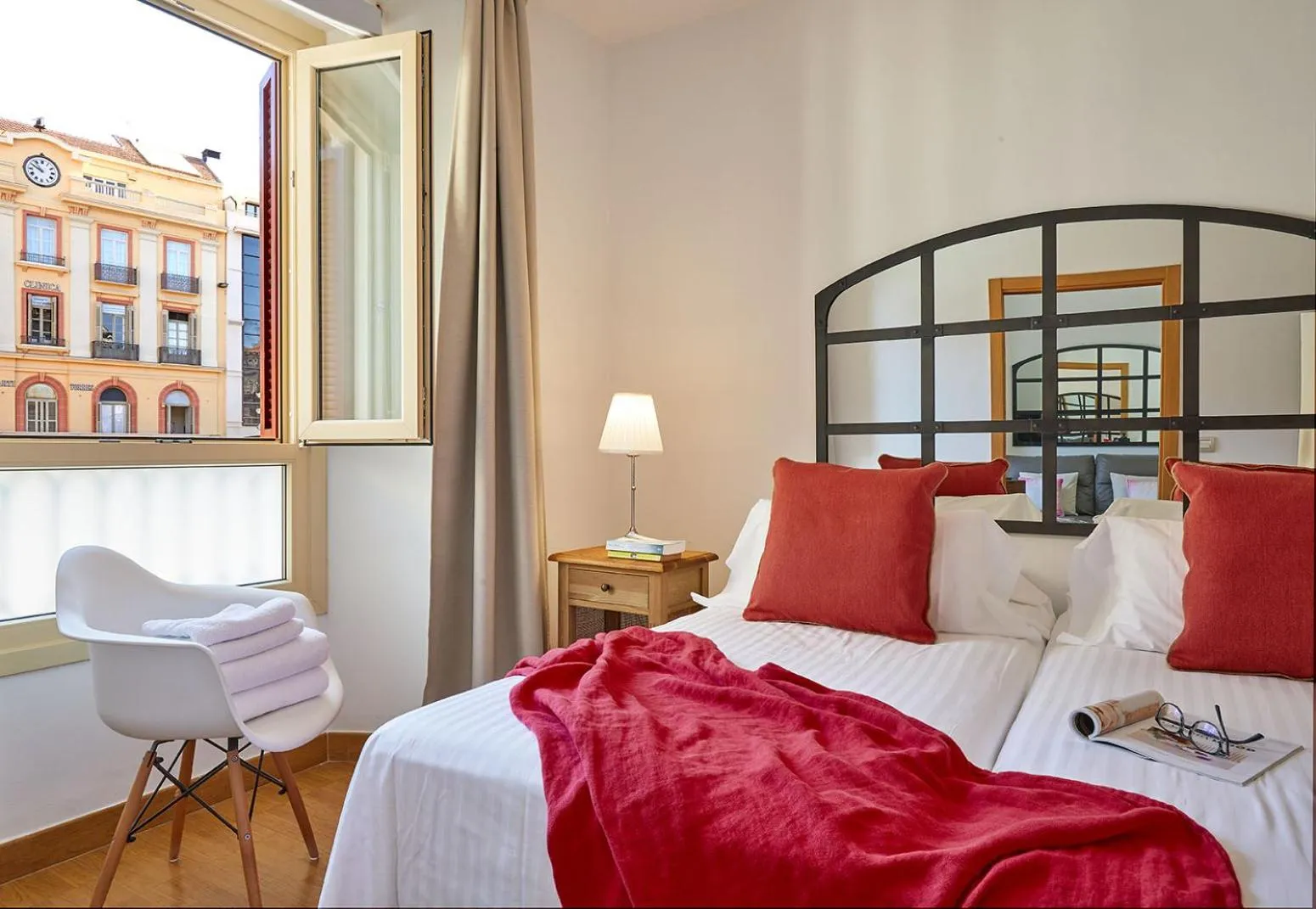 Bedroom, Bed in Lodgingmalaga Plaza Constitucion