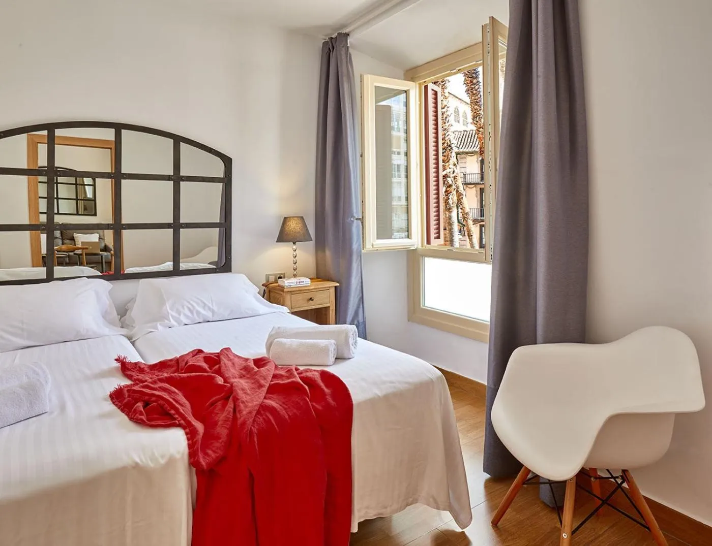 Bedroom, Bed in Lodgingmalaga Plaza Constitucion