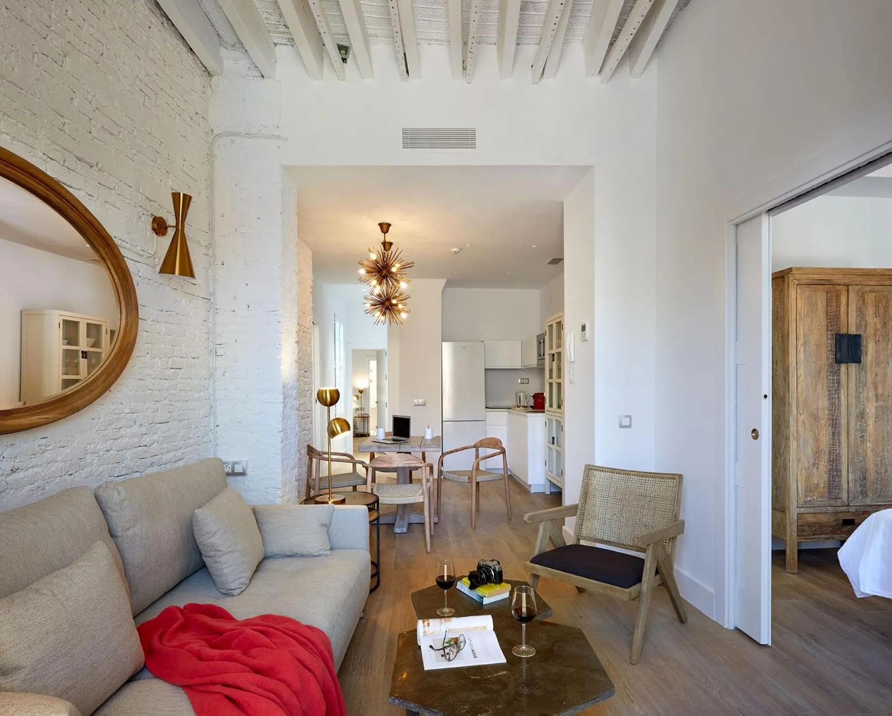 Kitchen or kitchenette, Bed in Lodgingmalaga Plaza Constitucion