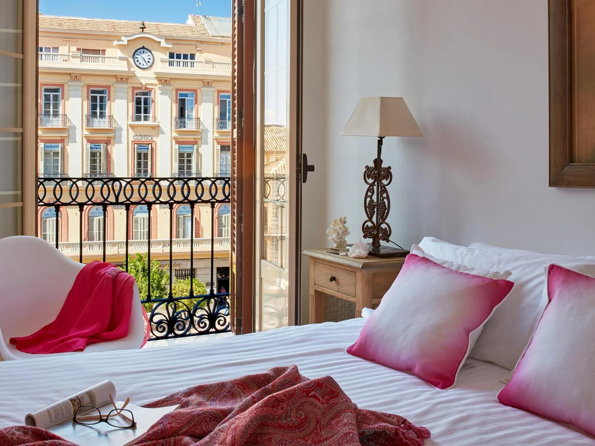 Off site, Bed in Lodgingmalaga Plaza Constitucion