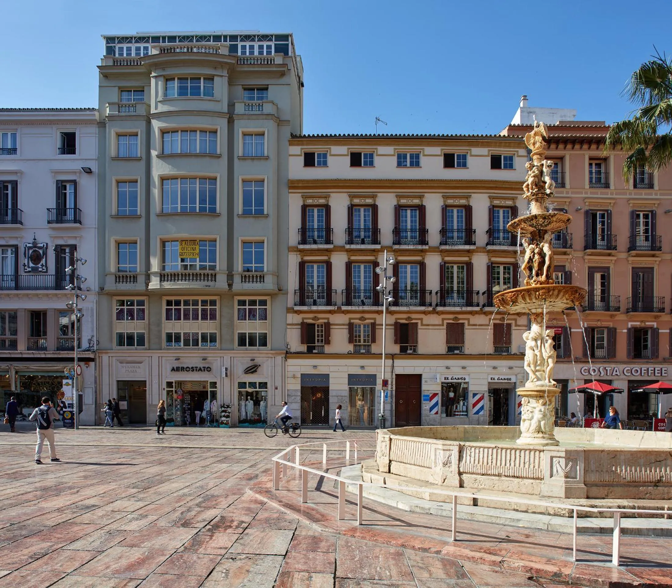 Property building in Lodgingmalaga Plaza Constitucion