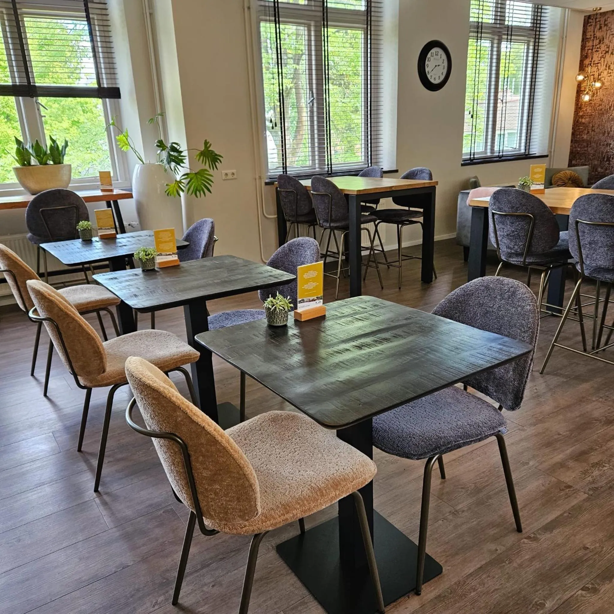 Restaurant/places to eat in B&B Landgoed De Grote Beek