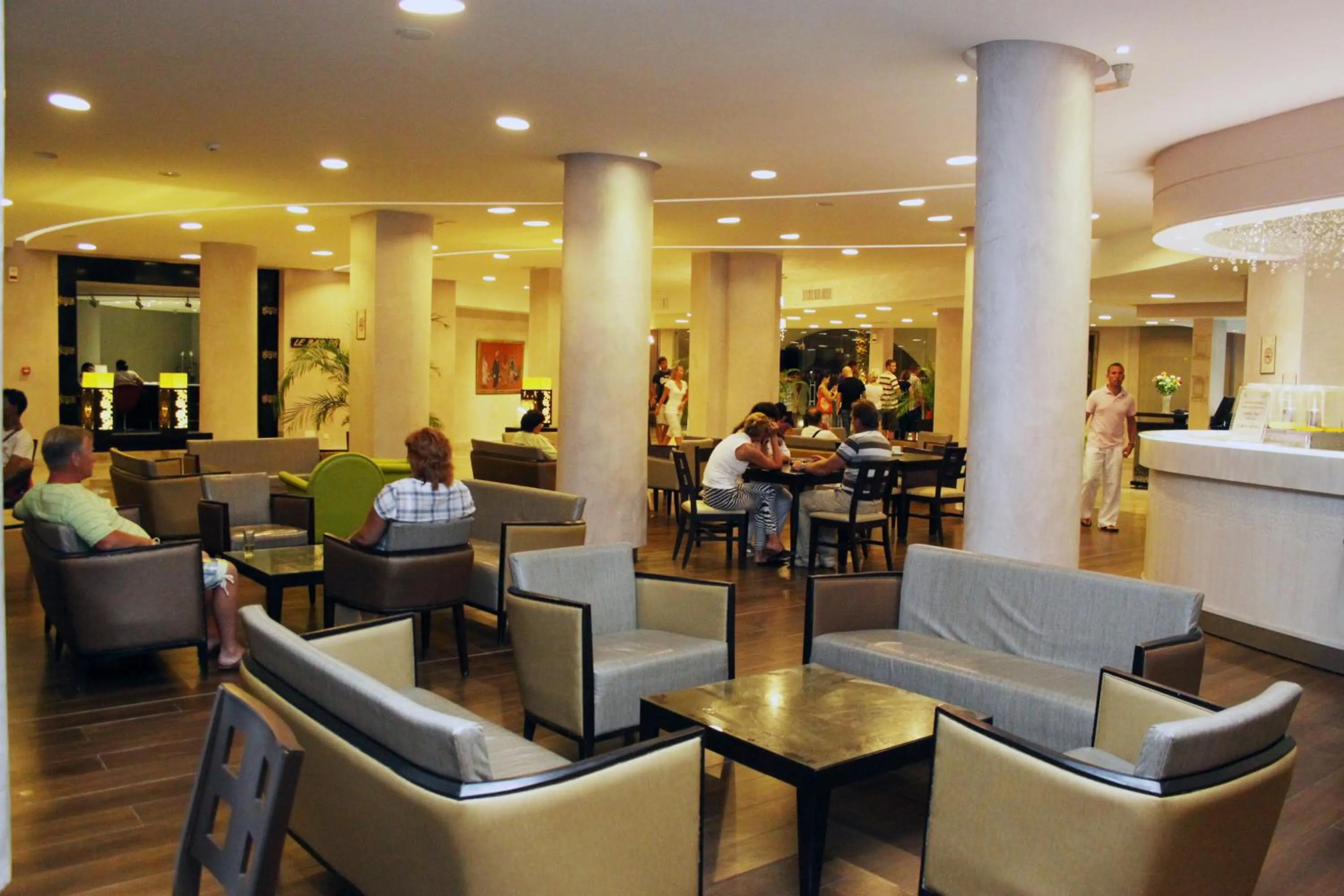 Lounge or bar in El Mehdi Beach Resort ex Primasol El Mehdi