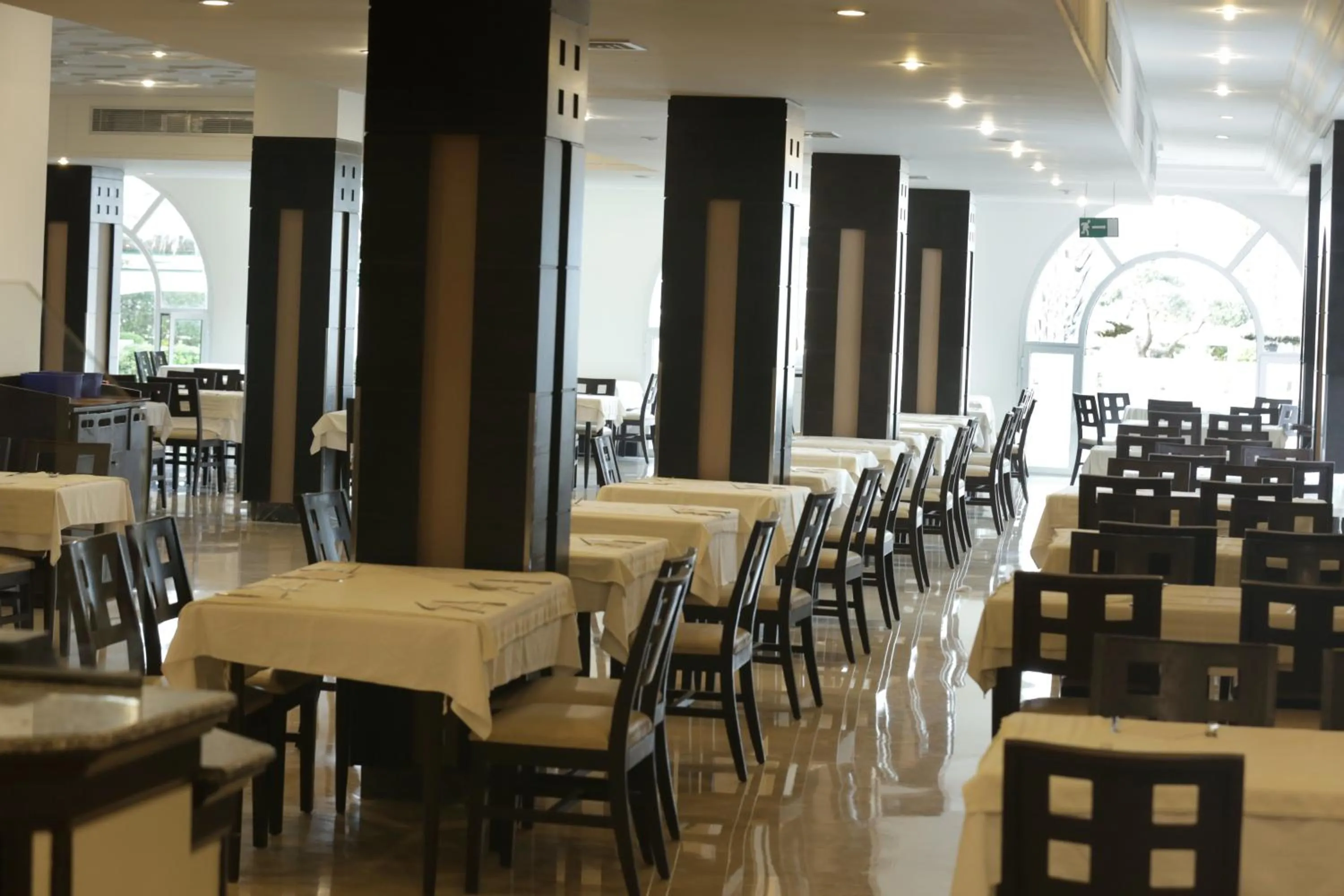 Restaurant/places to eat in El Mehdi Beach Resort ex Primasol El Mehdi