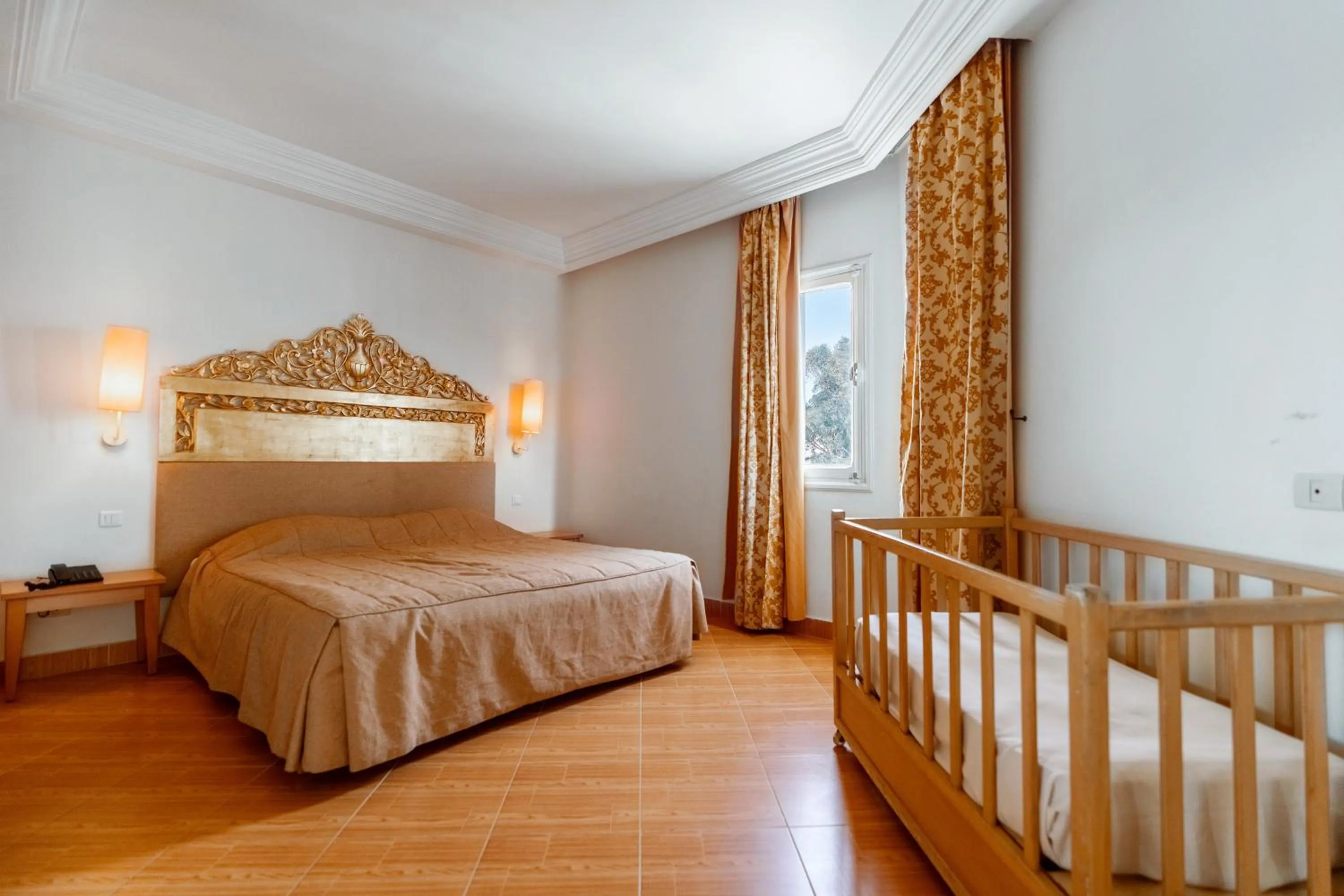 Iris Hotel & Thalasso