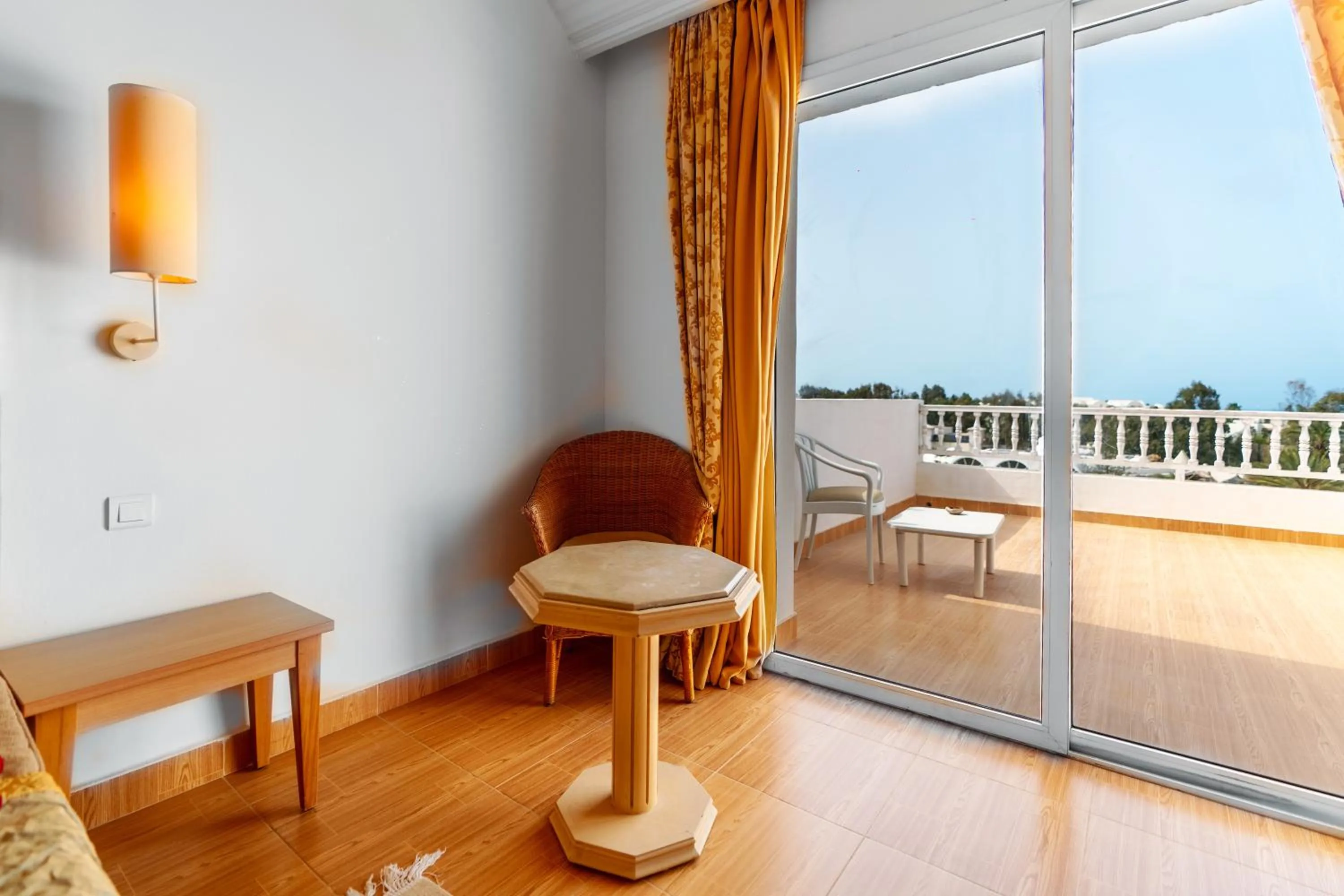 Iris Hotel & Thalasso