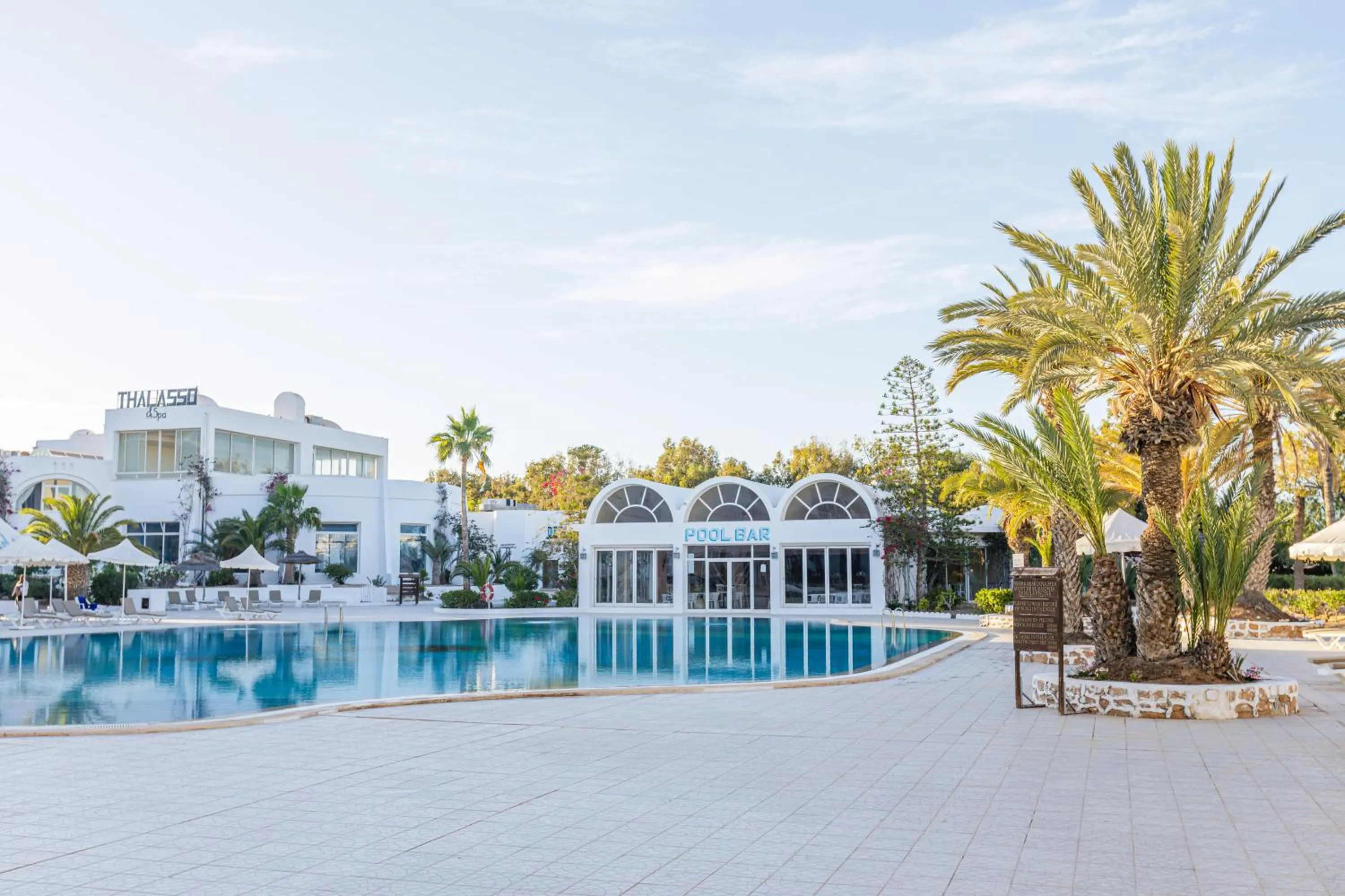 Swimming pool in Iris Hotel & Thalasso