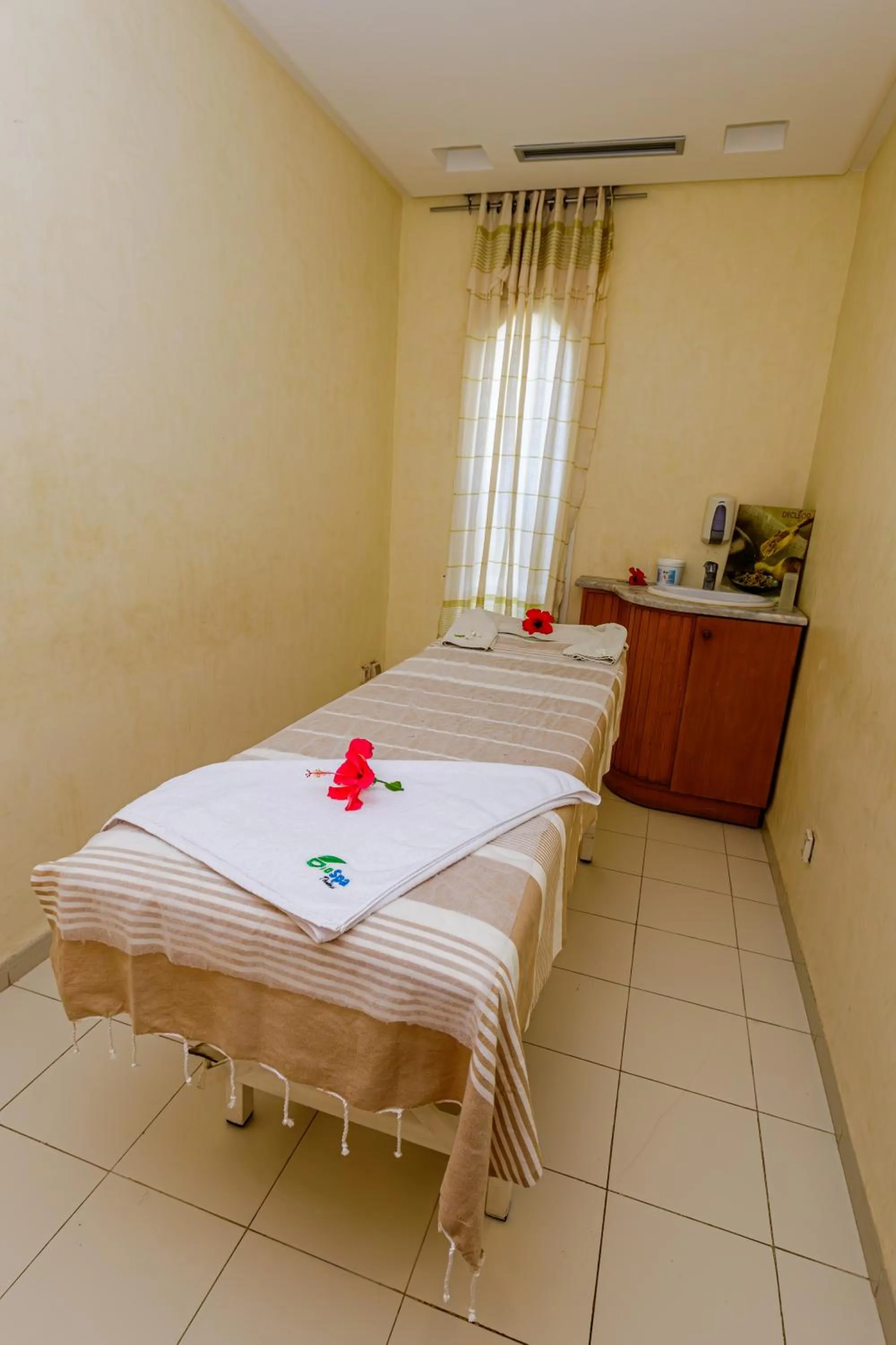 Iris Hotel & Thalasso