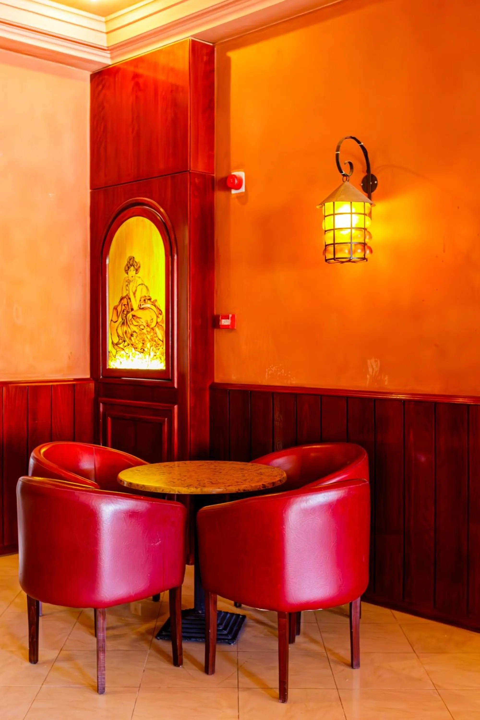 Restaurant/places to eat in Iris Hotel & Thalasso