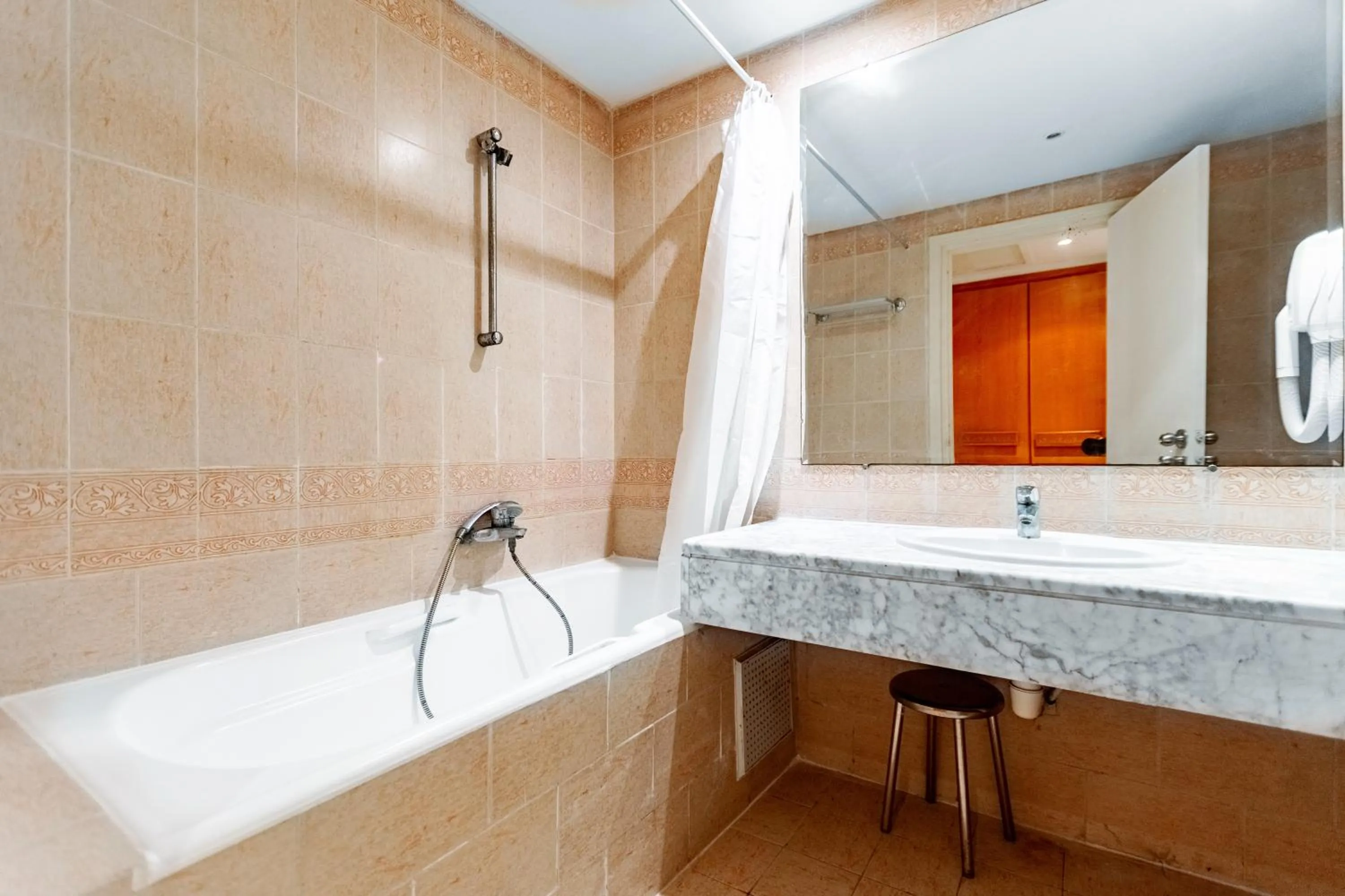 Iris Hotel & Thalasso