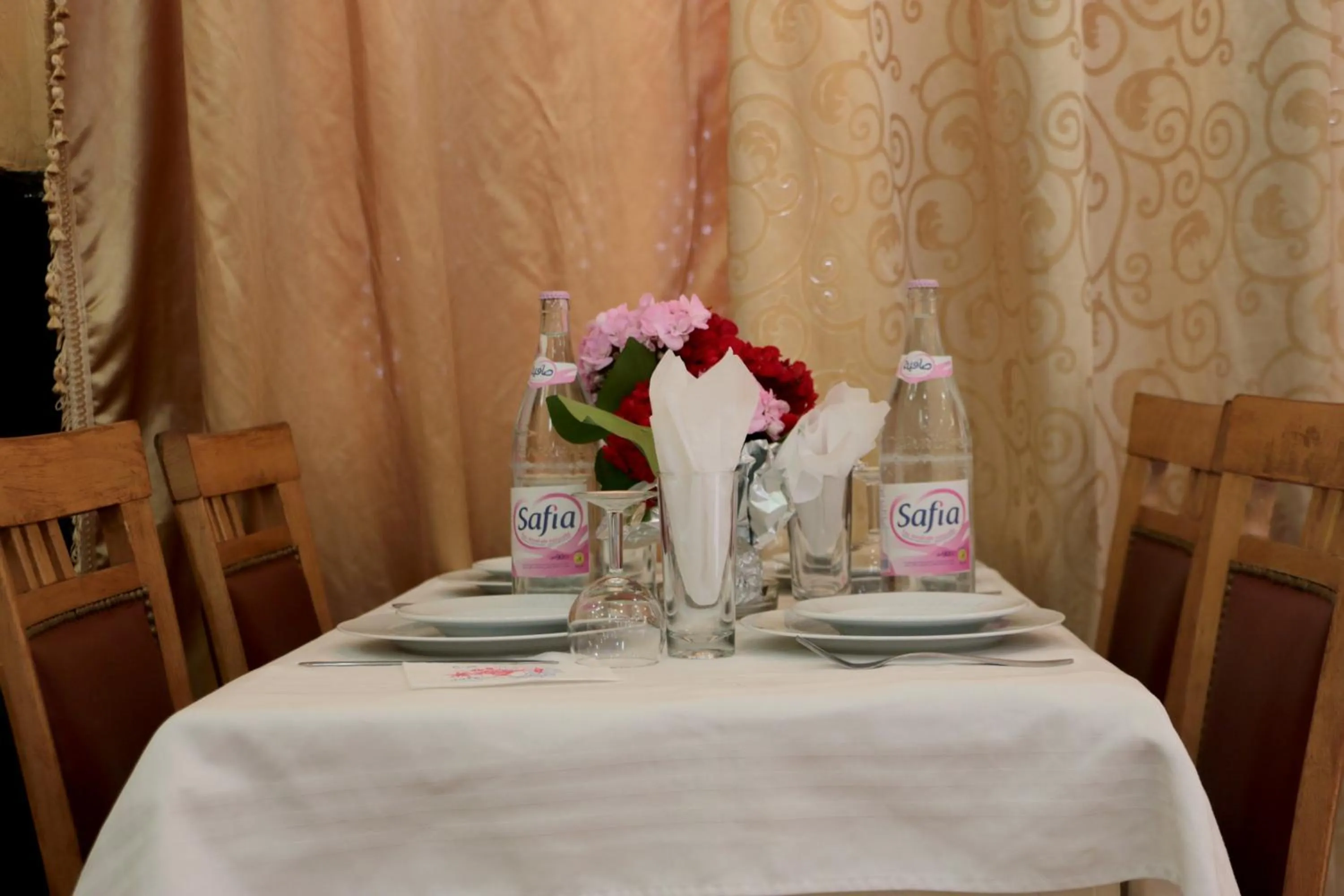 Restaurant/places to eat in Hotel Saint Georges Tunis