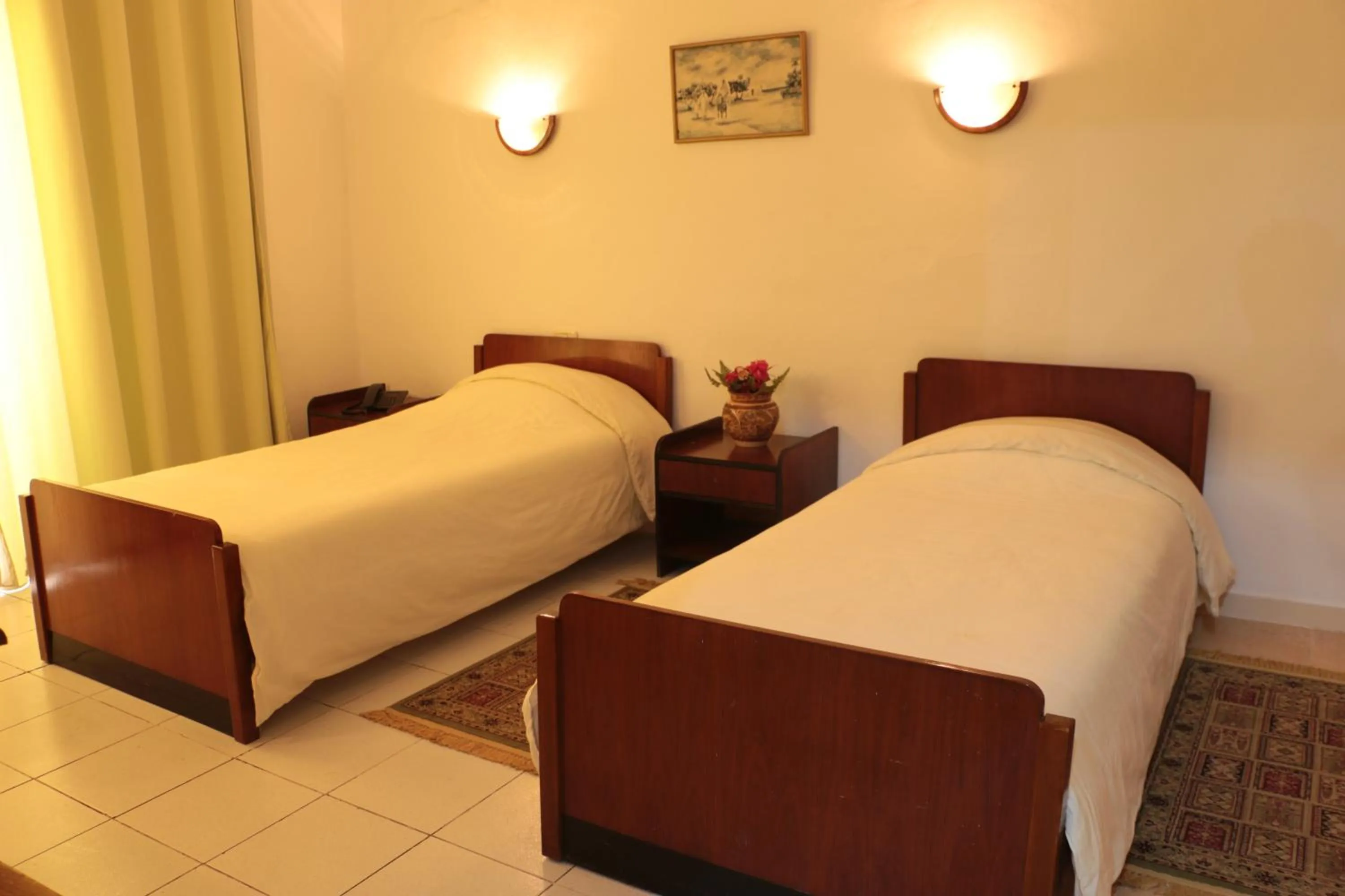 Bedroom, Bed in Hotel Saint Georges Tunis