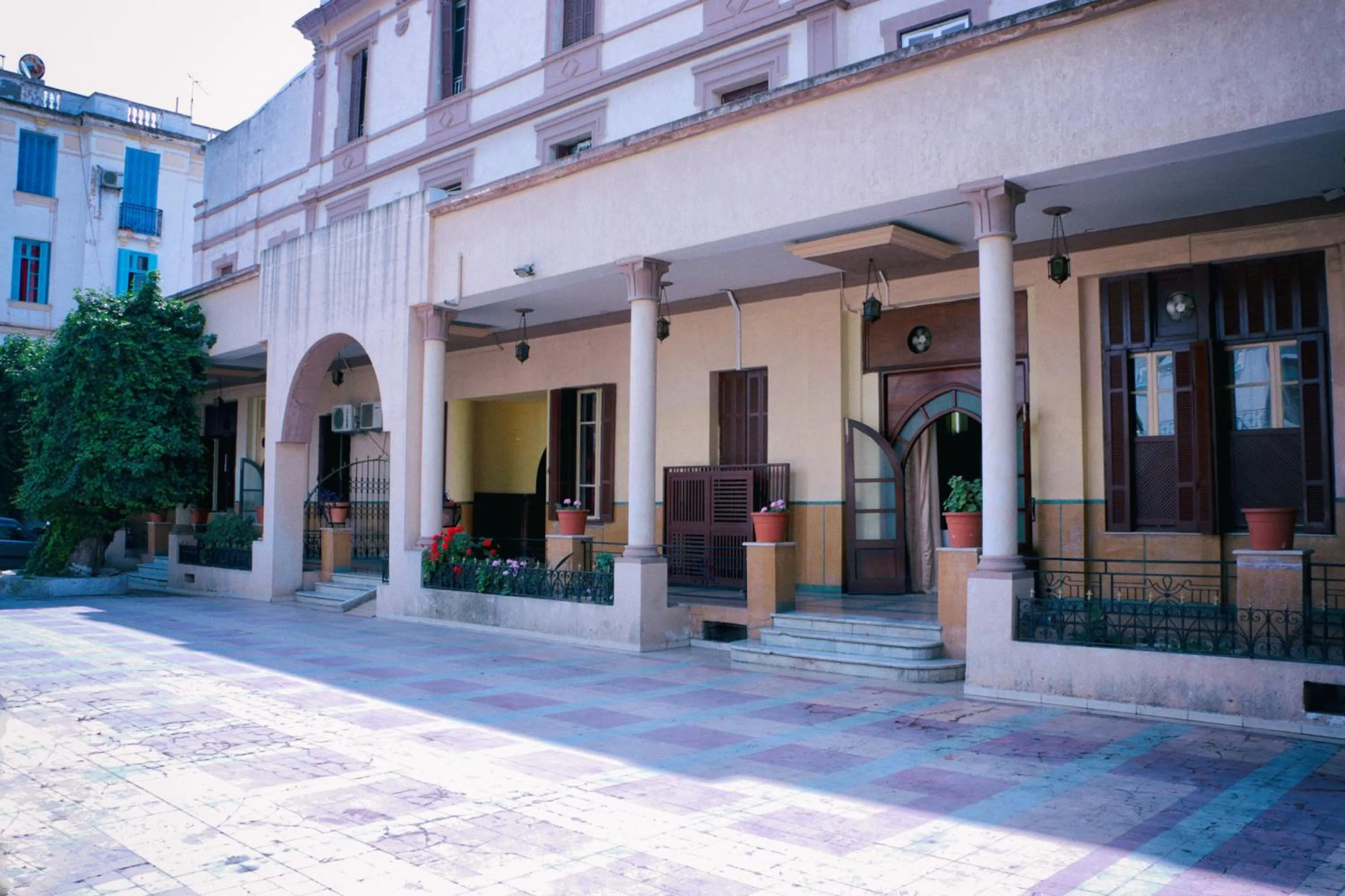 Facade/entrance in Hotel Saint Georges Tunis
