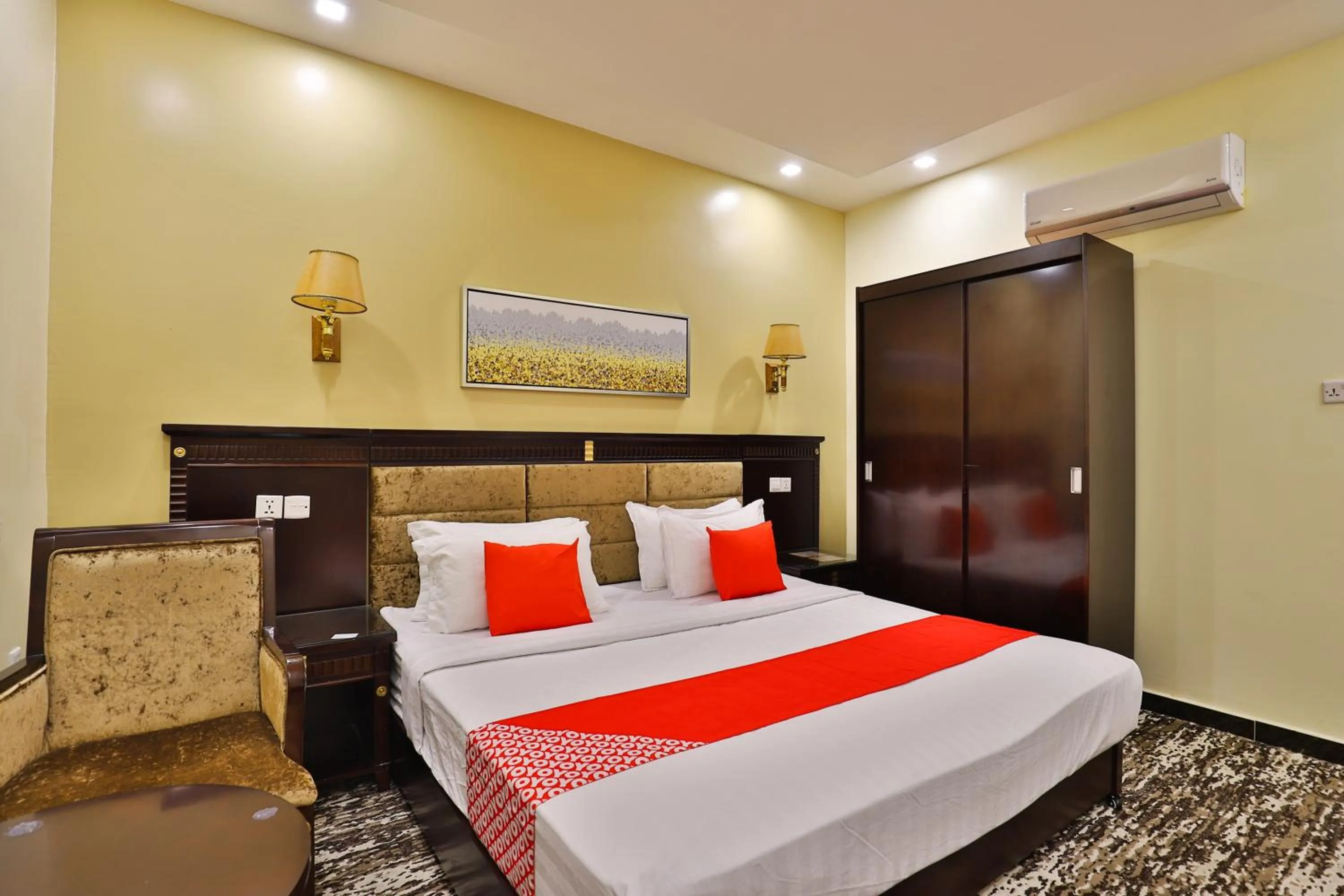 Bedroom in Beautat Hotel