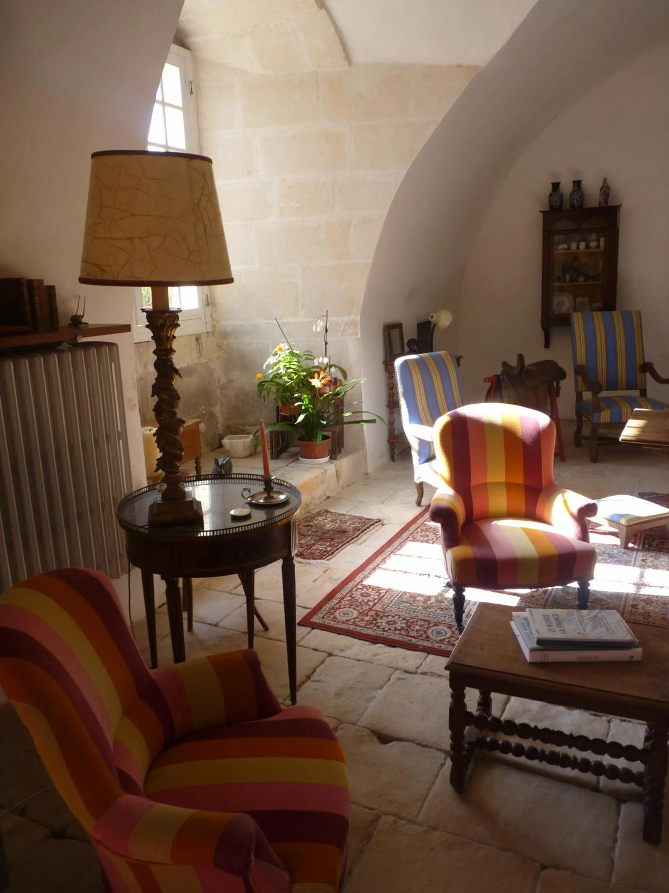 Communal lounge/ TV room in LOGIS du Château du Bois Doucet