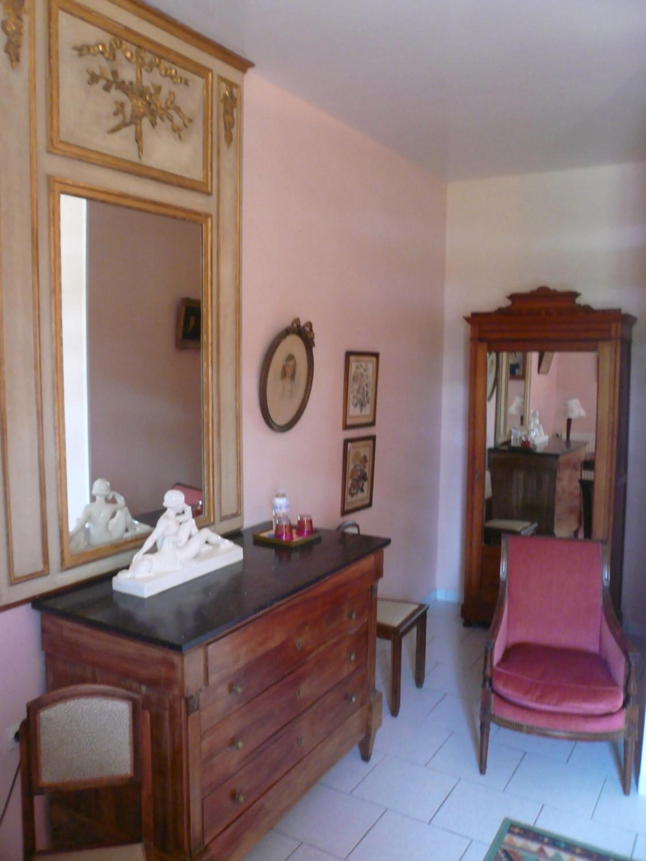 Bedroom, Bed in LOGIS du Château du Bois Doucet