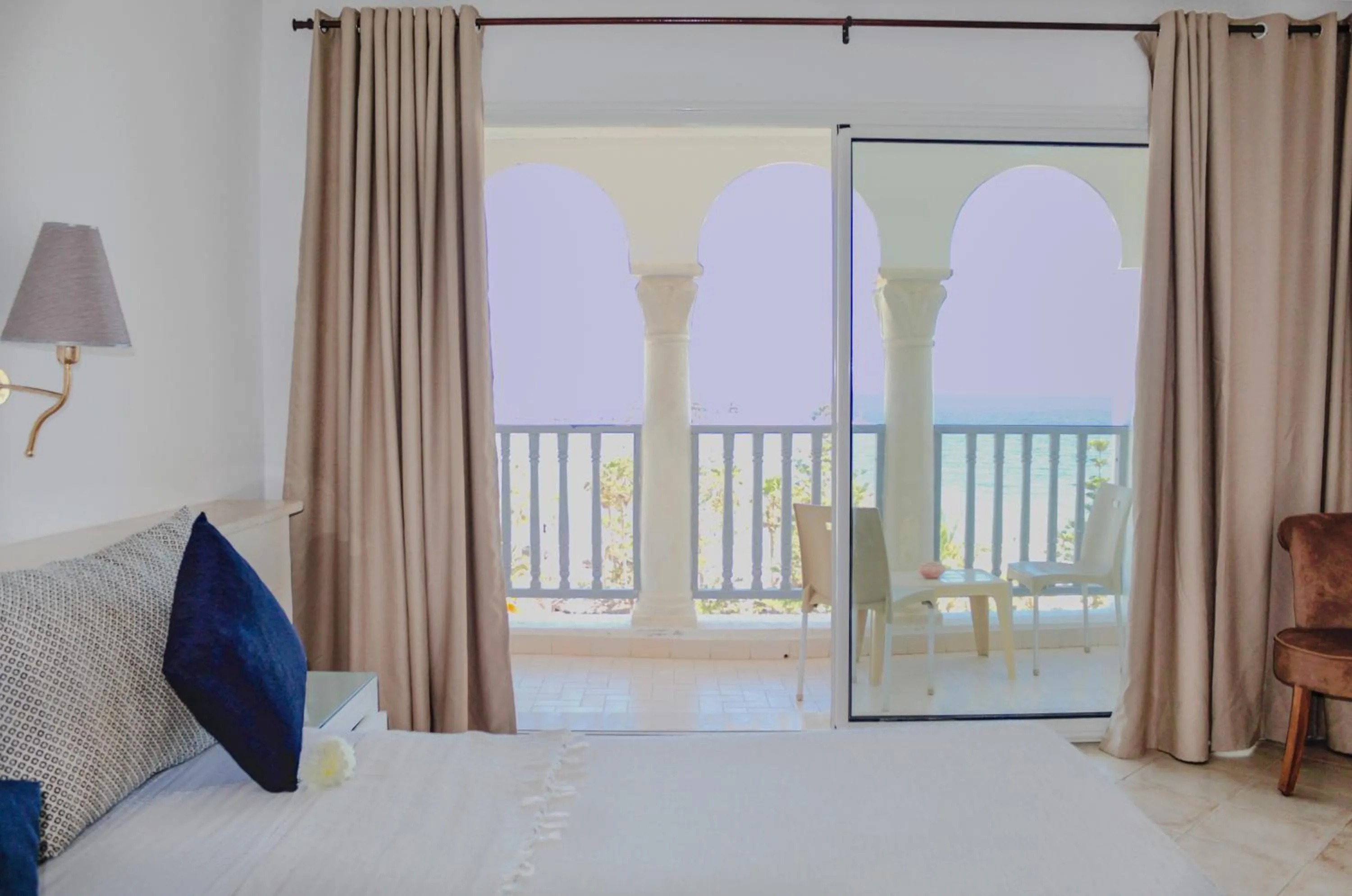 Bed in Hotel El Habib Monastir