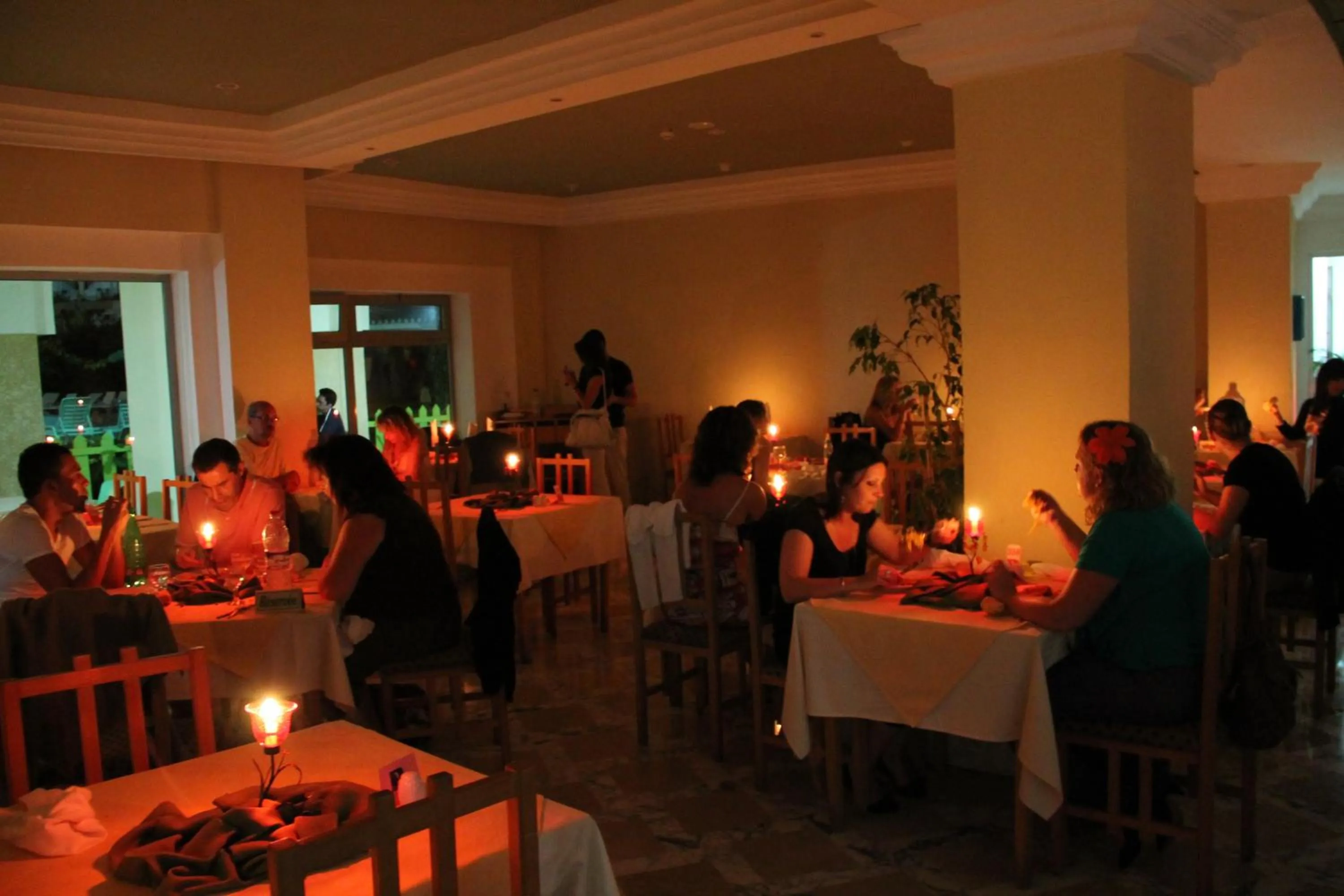 Restaurant/places to eat in Hotel El Habib Monastir
