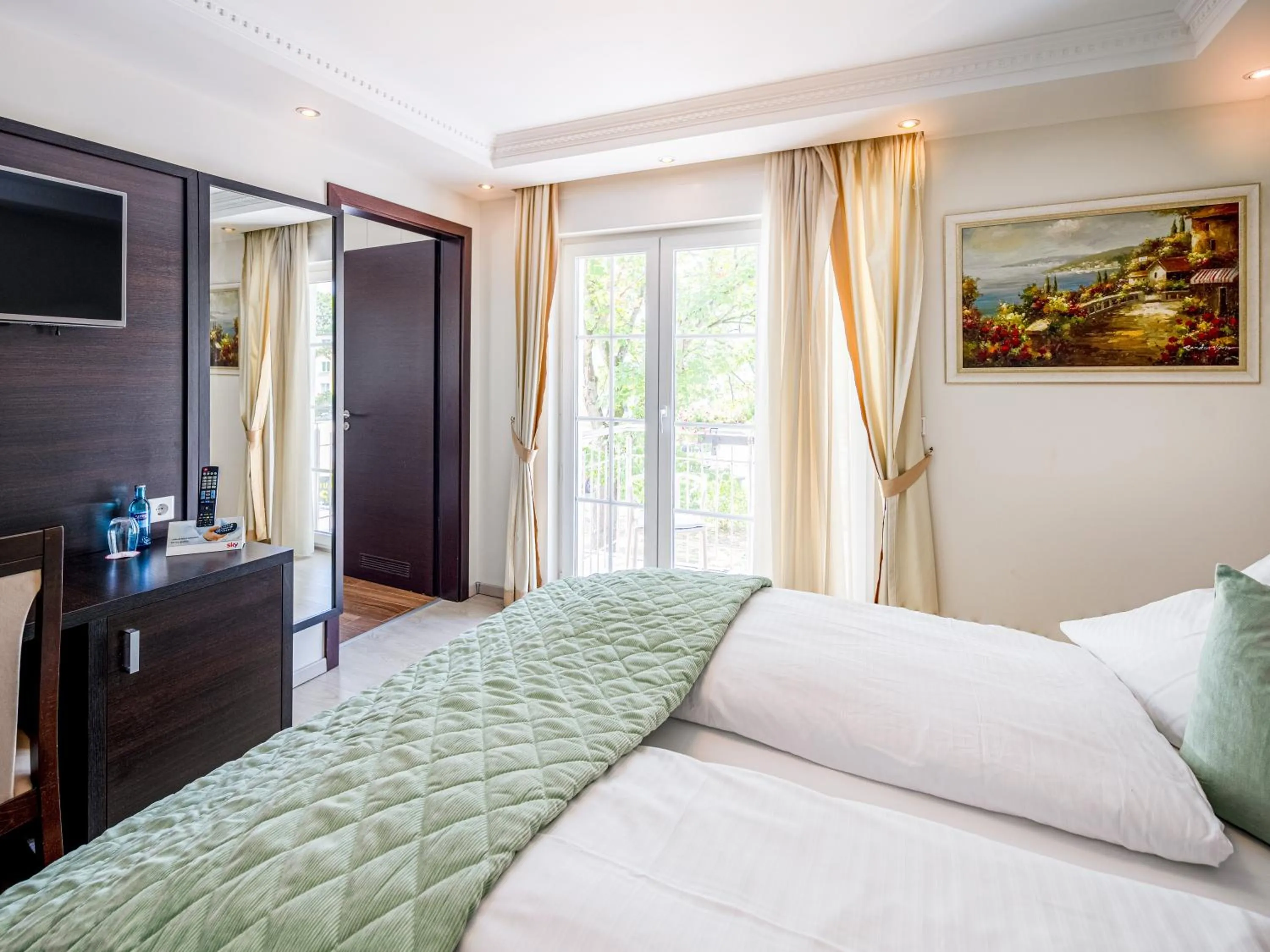 Bedroom, Bed in Kristallhotel Fettehenne