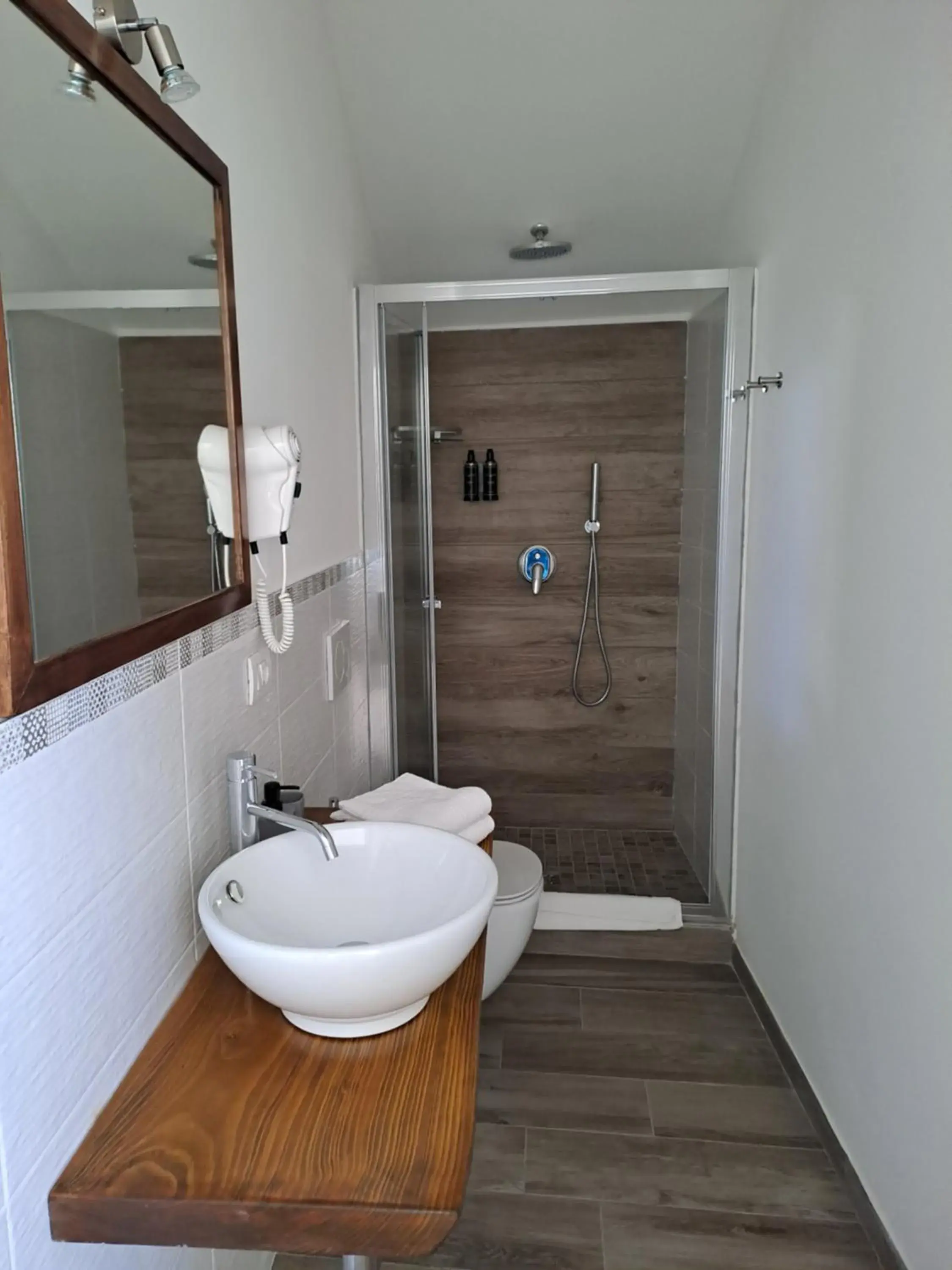 Double Room in Andirivieni Bellagio Guest House Double Room in Andirivieni Bellagio Guest House