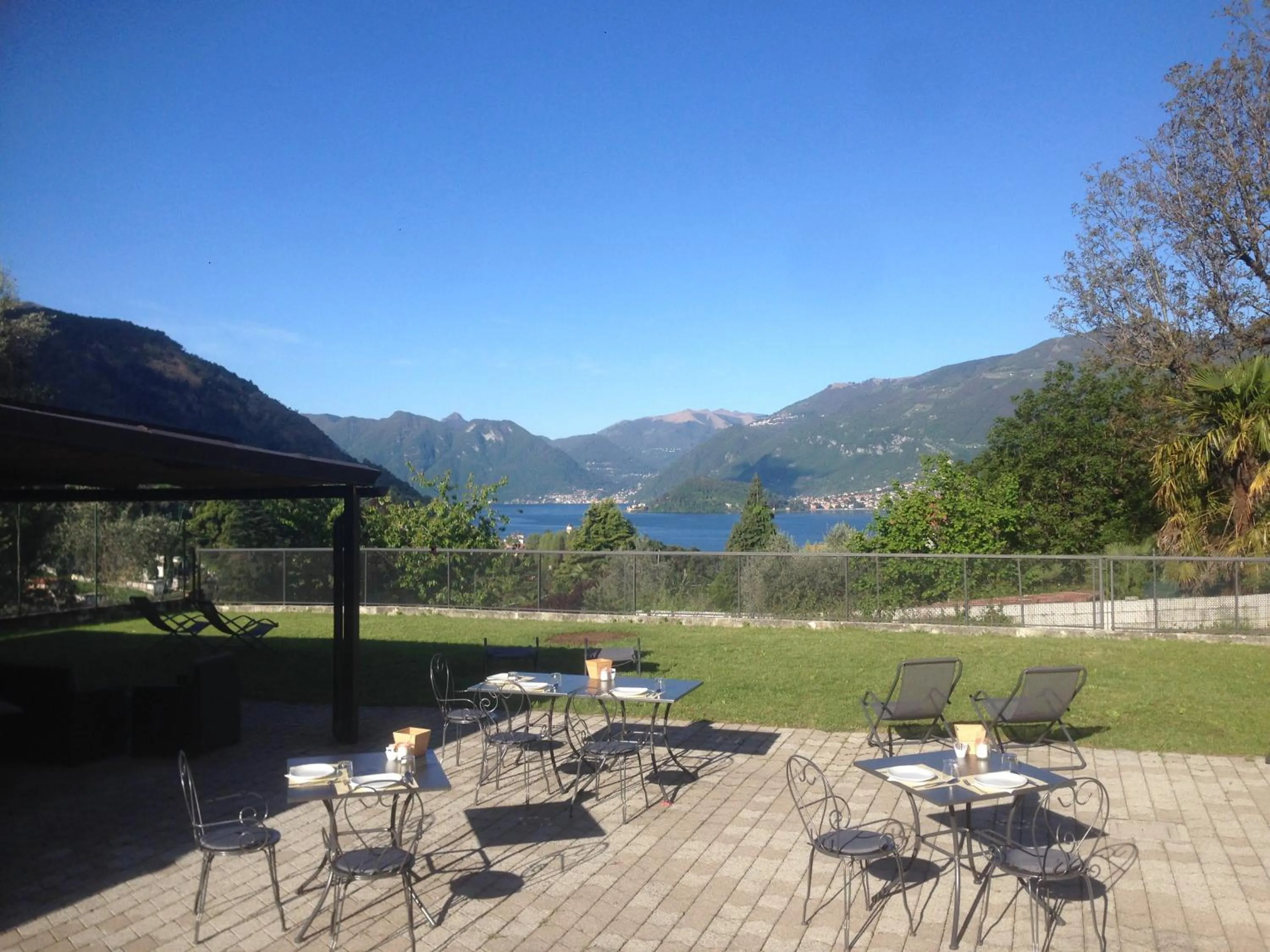 Garden in Andirivieni Bellagio Guest House