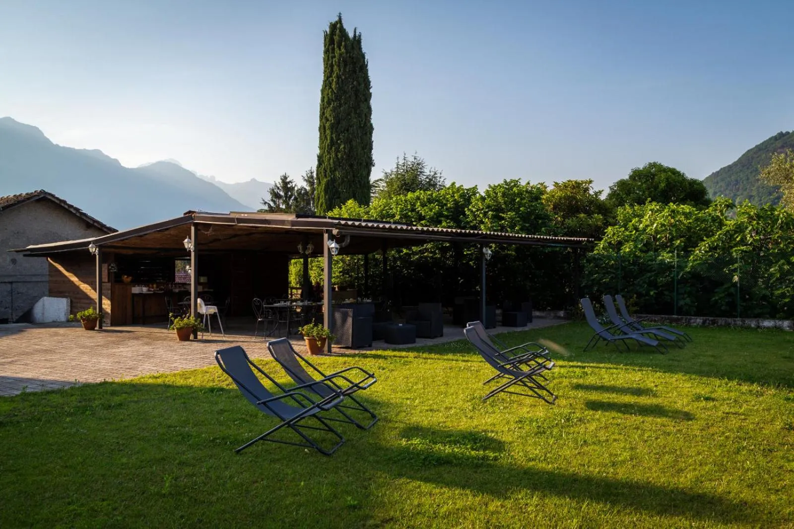 Garden in Andirivieni Bellagio Guest House