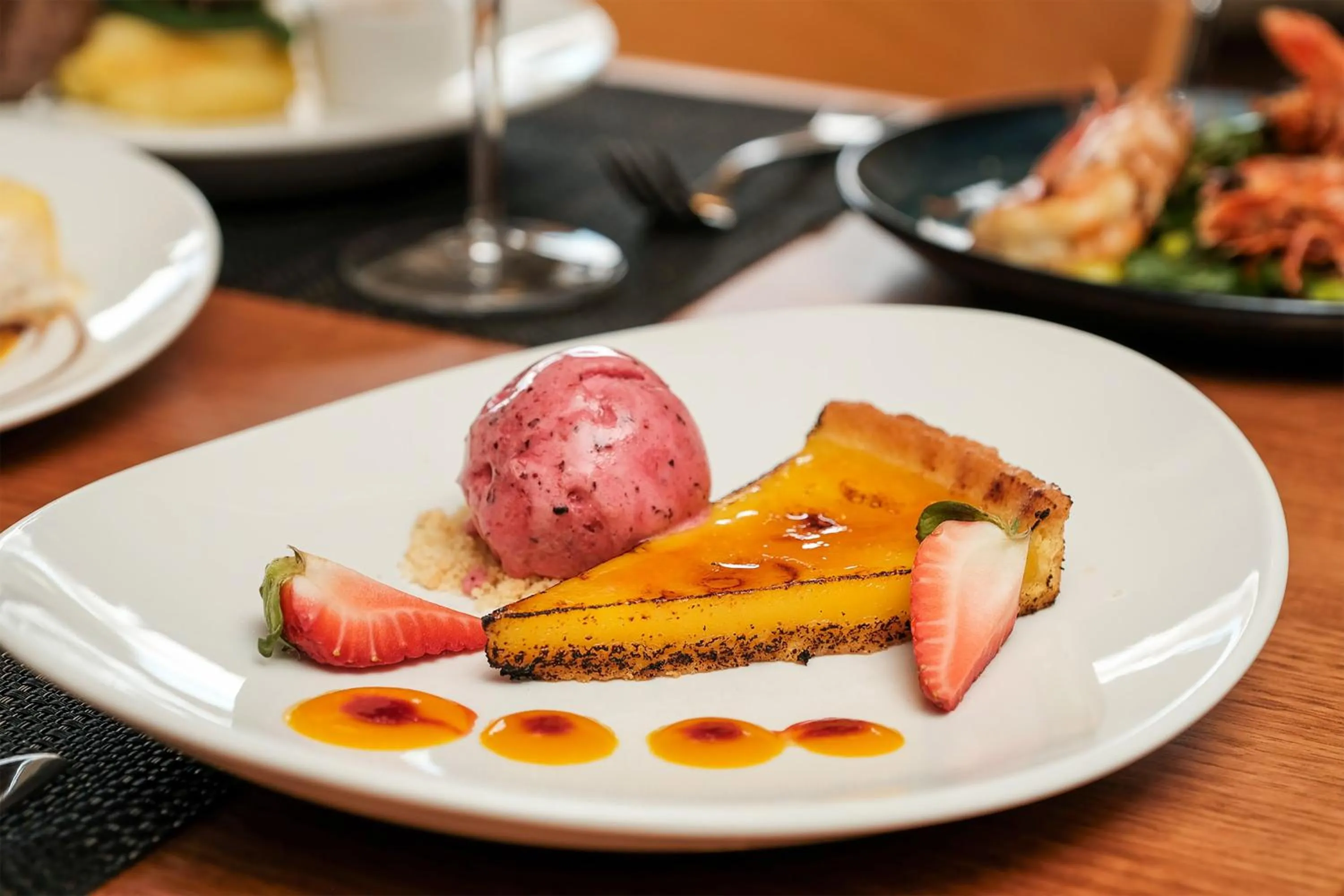 Restaurant/places to eat in Crowne Plaza Perth by IHG