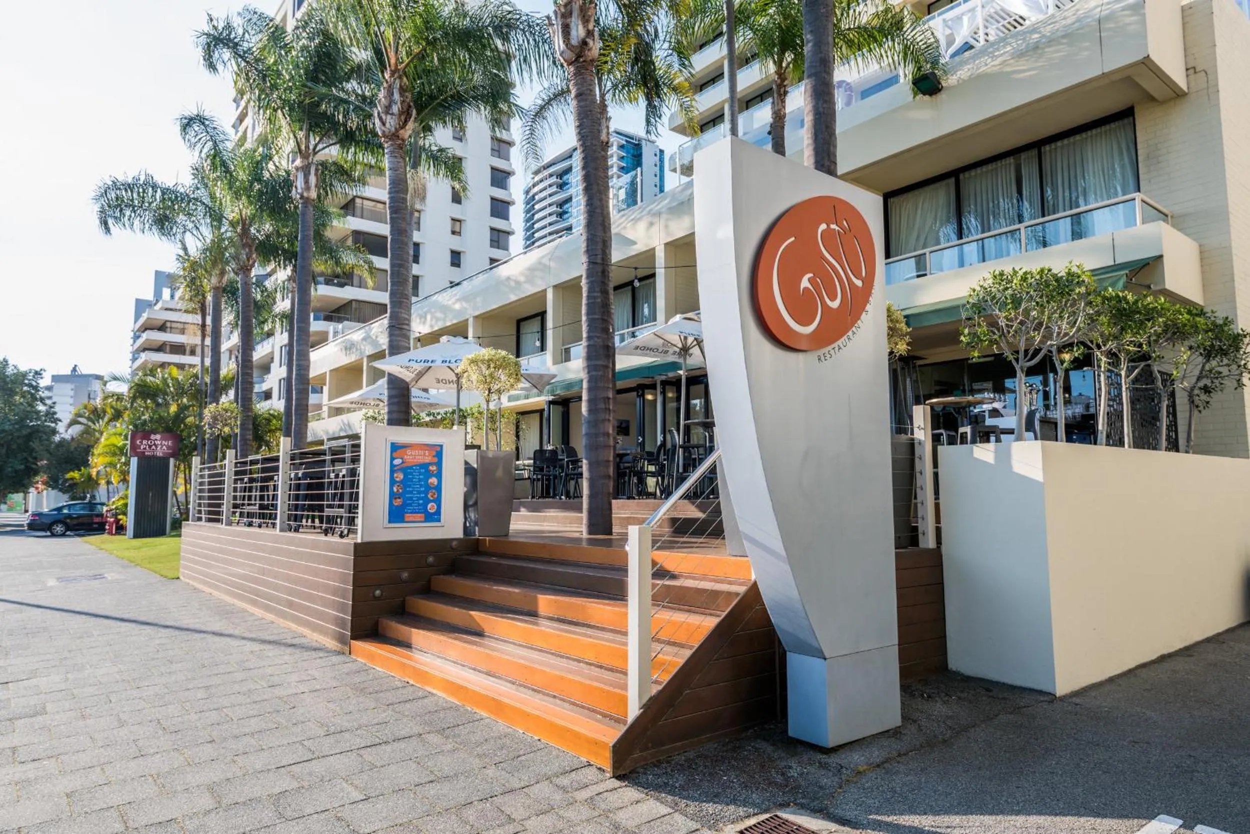 Restaurant/places to eat in Crowne Plaza Perth by IHG