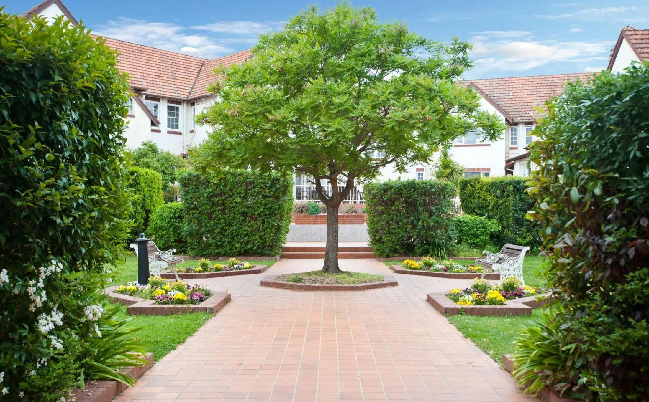 Garden view in Mercure Canberra