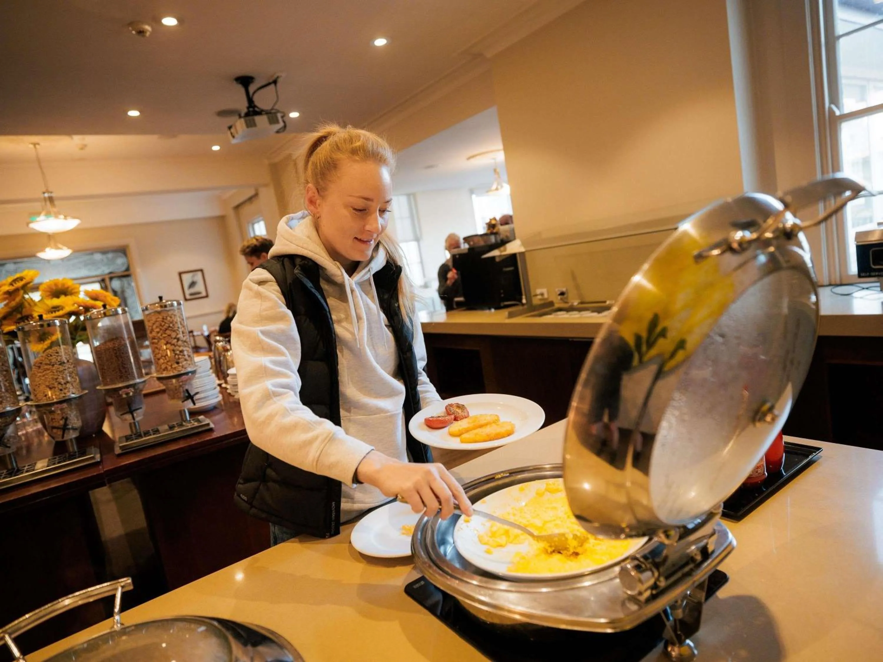 Breakfast in Mercure Canberra