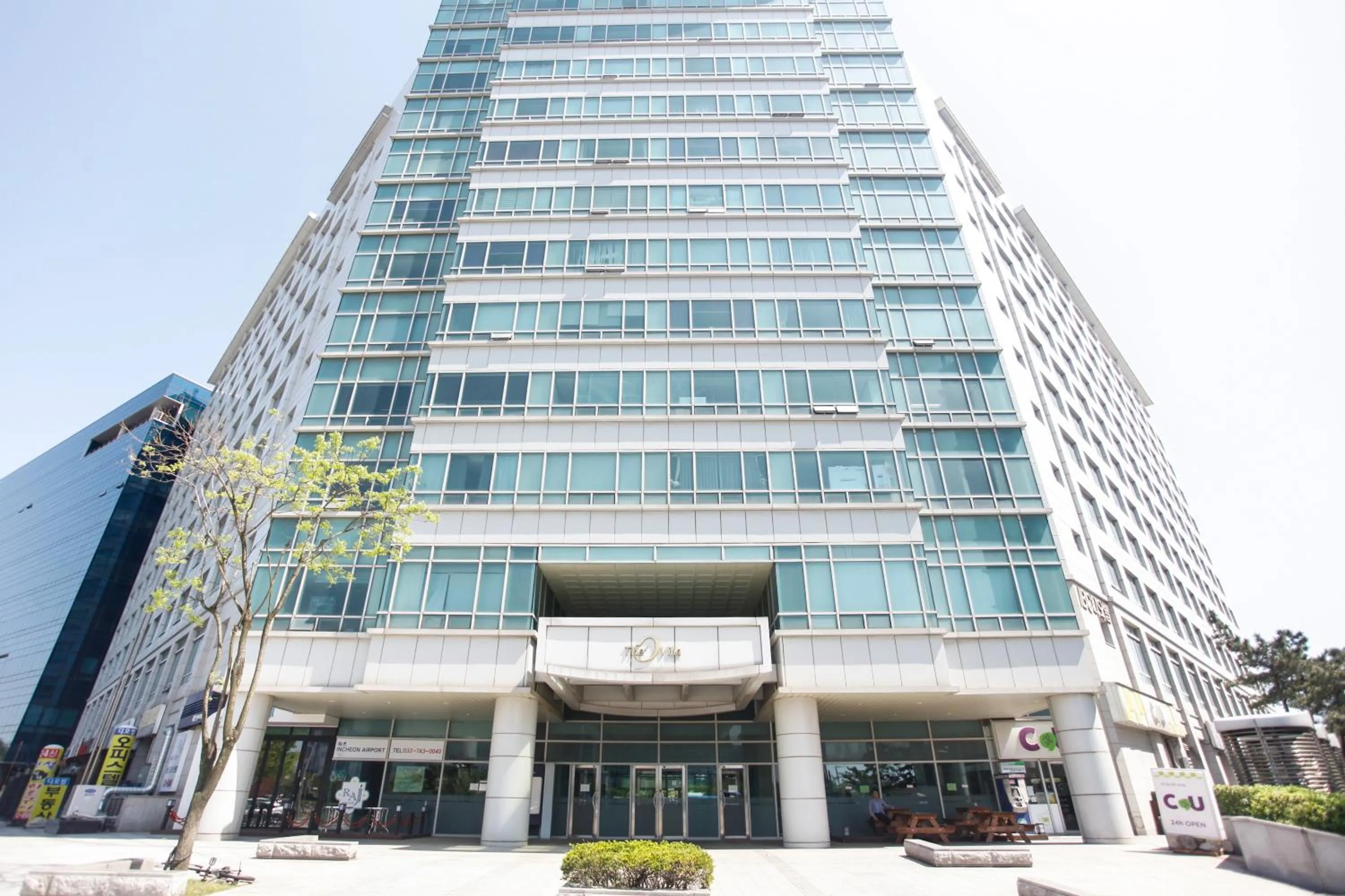 Facade/entrance in Good Day Airtel