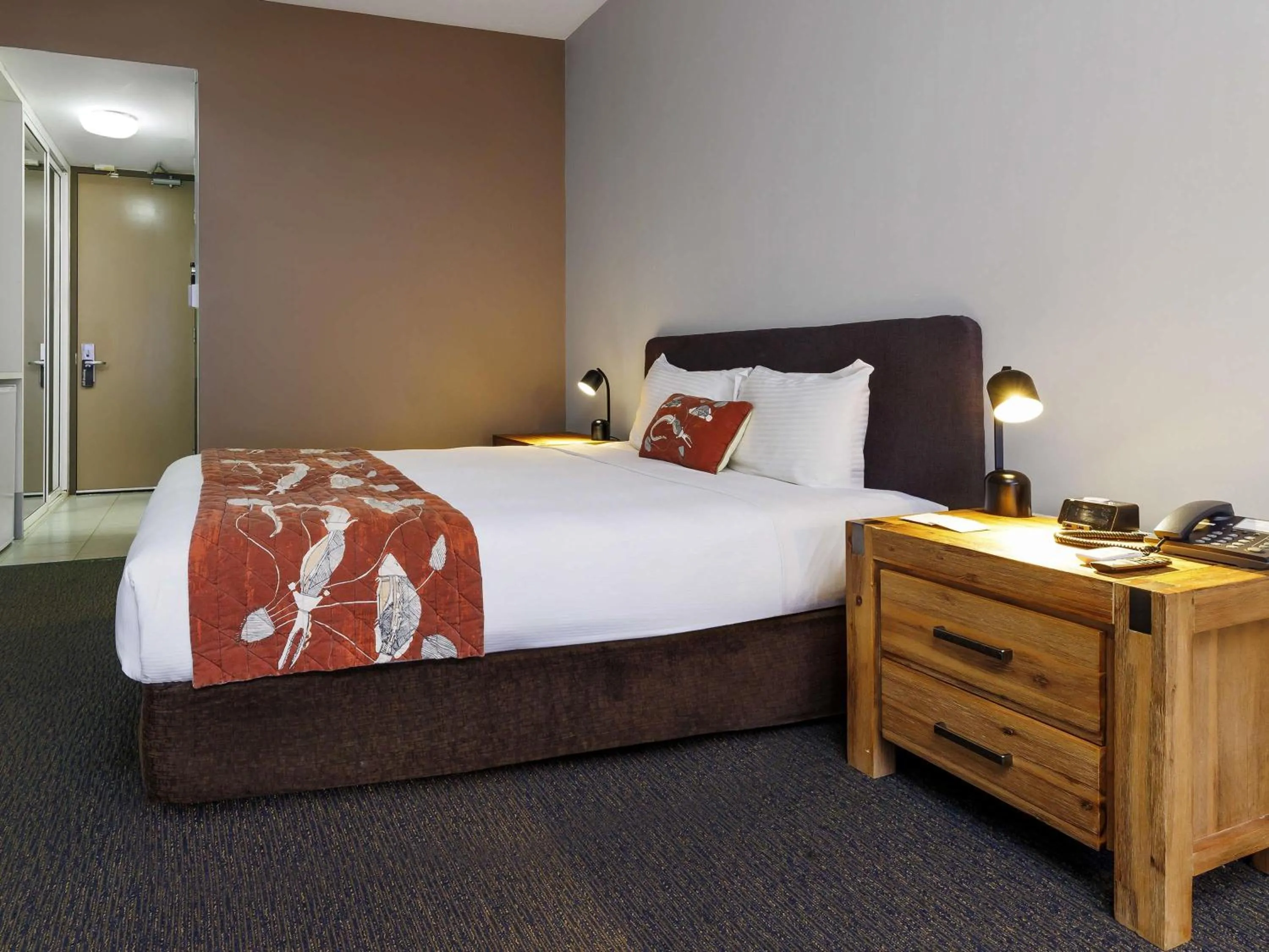 Bedroom, Bed in Mercure Kakadu Crocodile