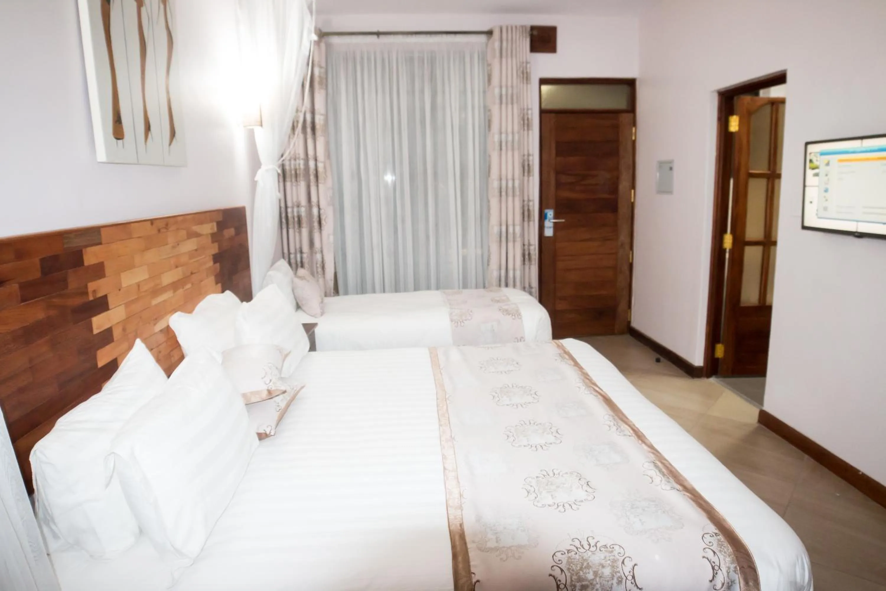 Bed in The Smith Hotel