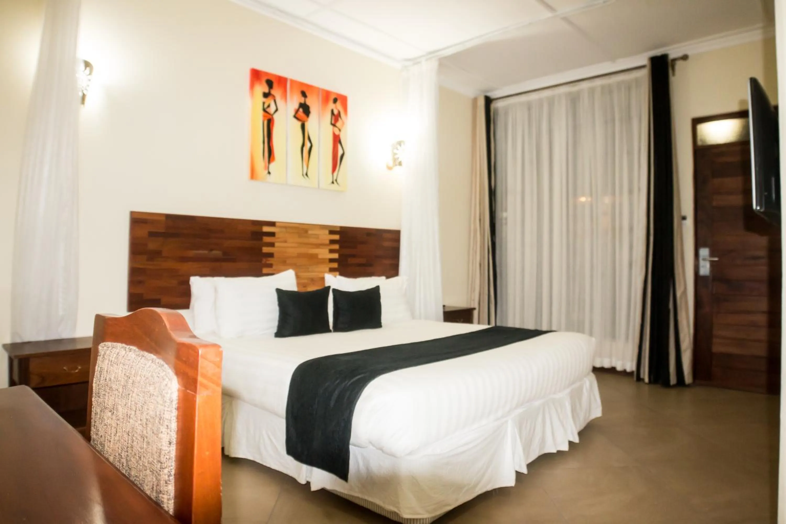 Bed in The Smith Hotel