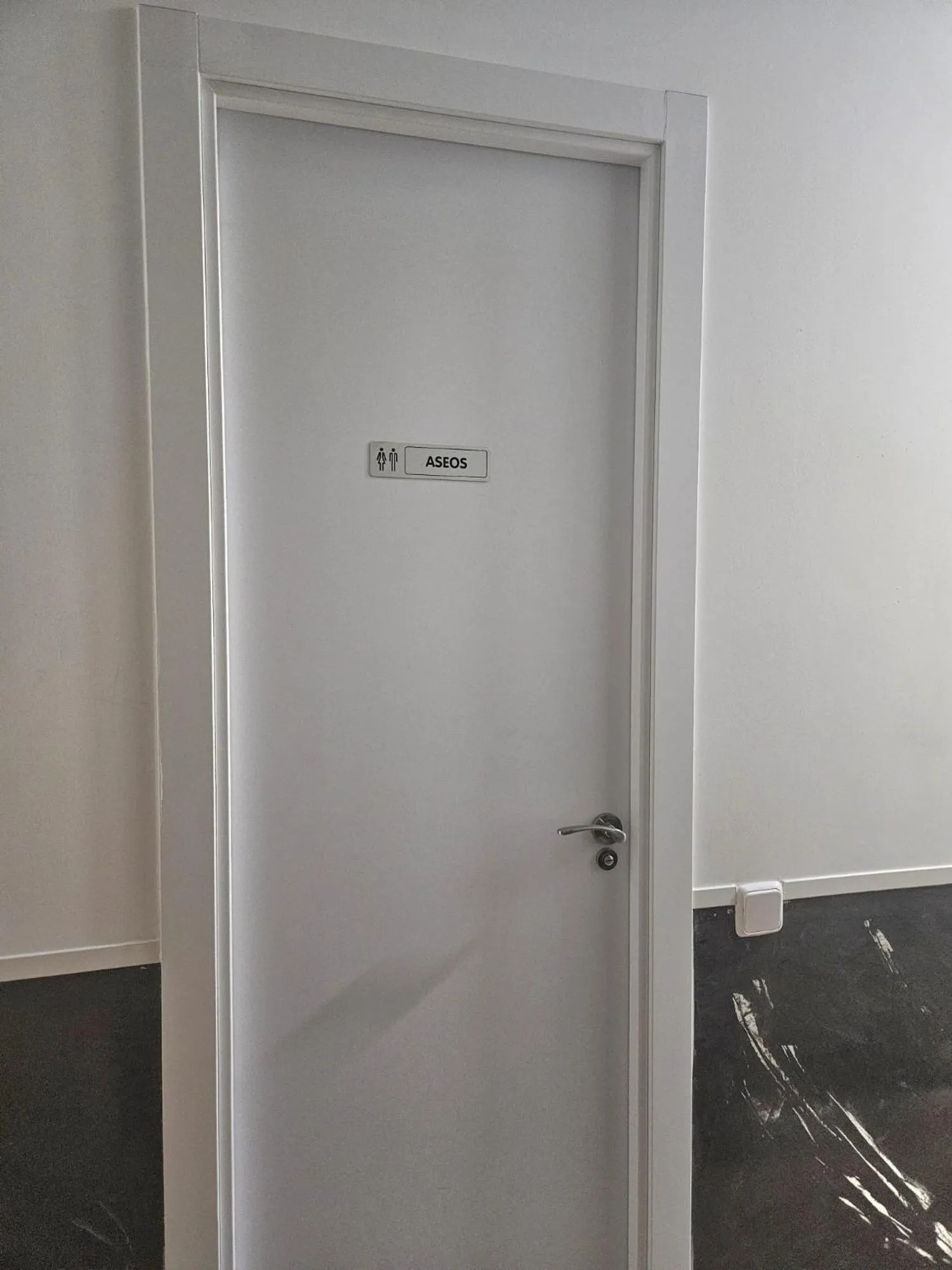 Toilet in Hostal Abel Victoriano